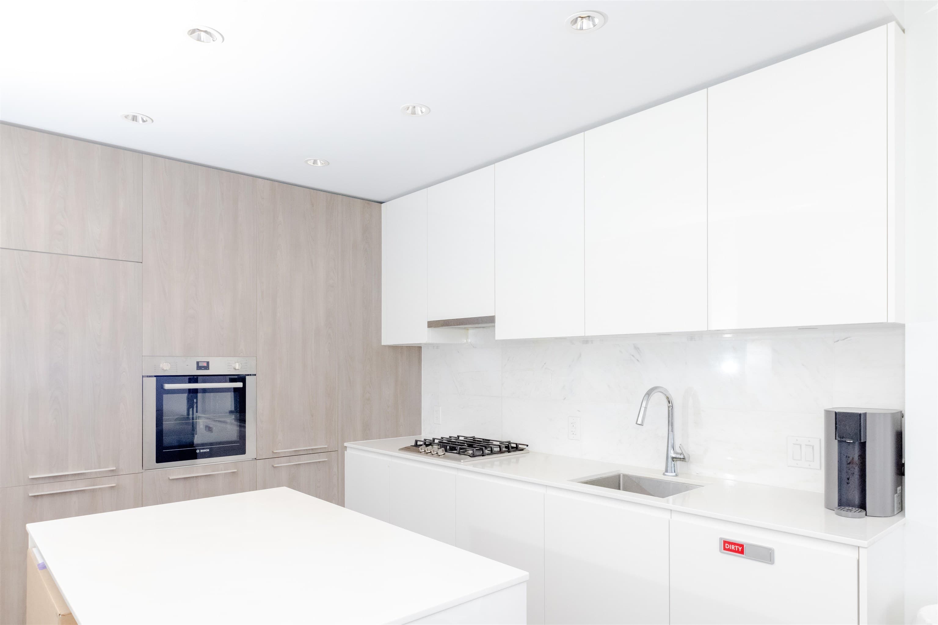 2701 - 1955 Alpha Way, Burnaby, V5C 0K6 — photo 4