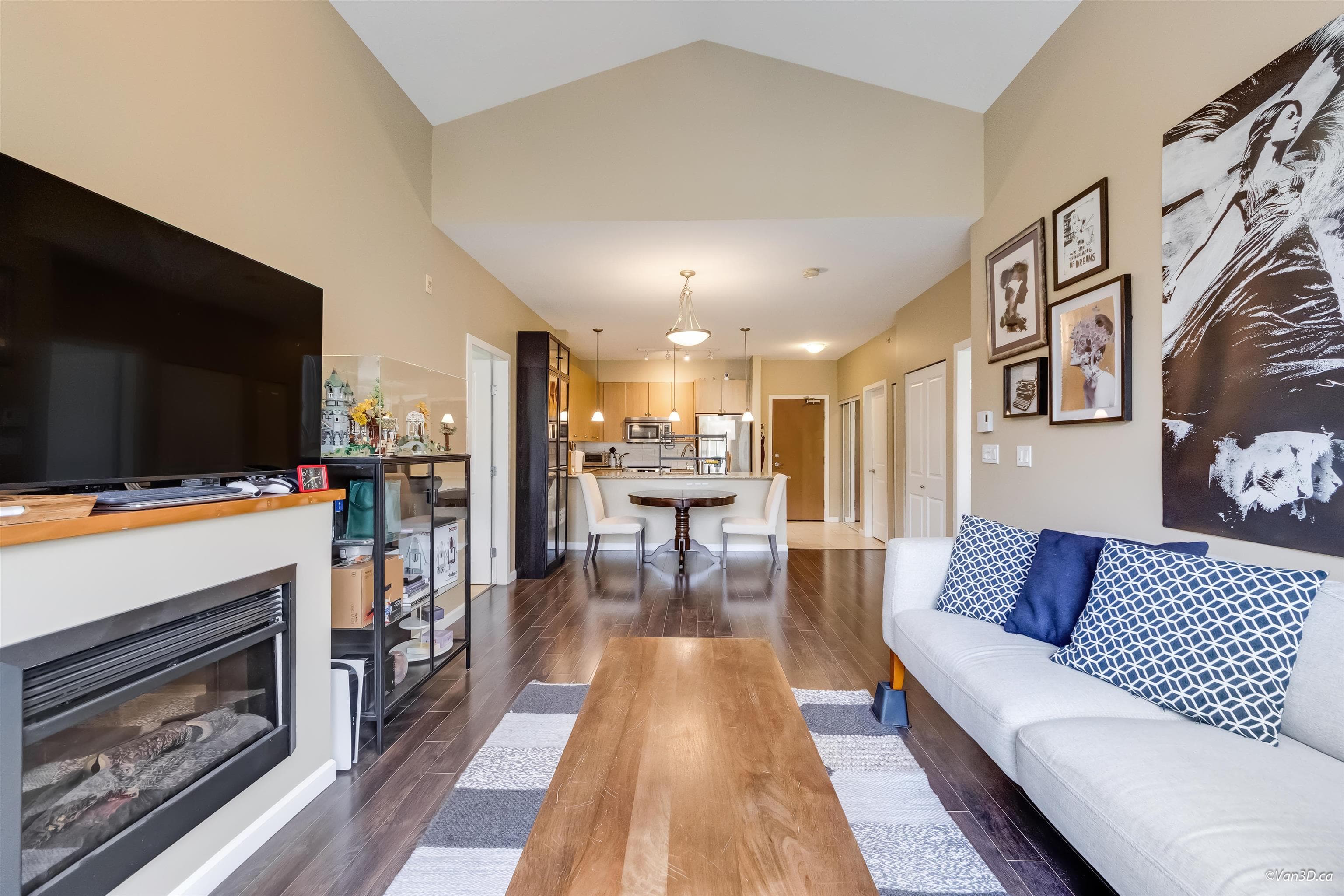 401 - 275 Ross Drive, New Westminster, V3L 0B6 — photo 5