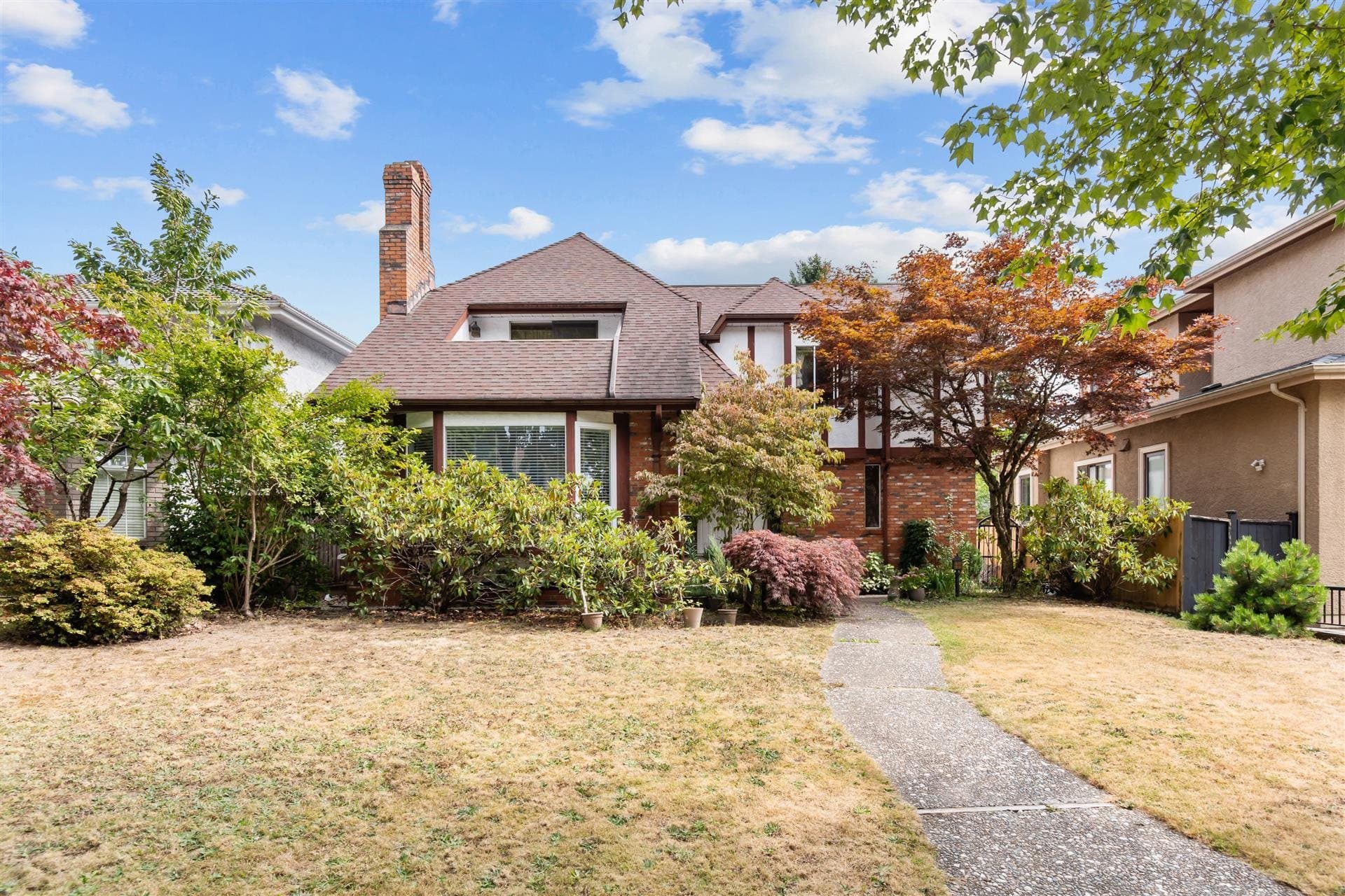 5564 Elizabeth Street, Vancouver, V5Y 3J9 — photo 1