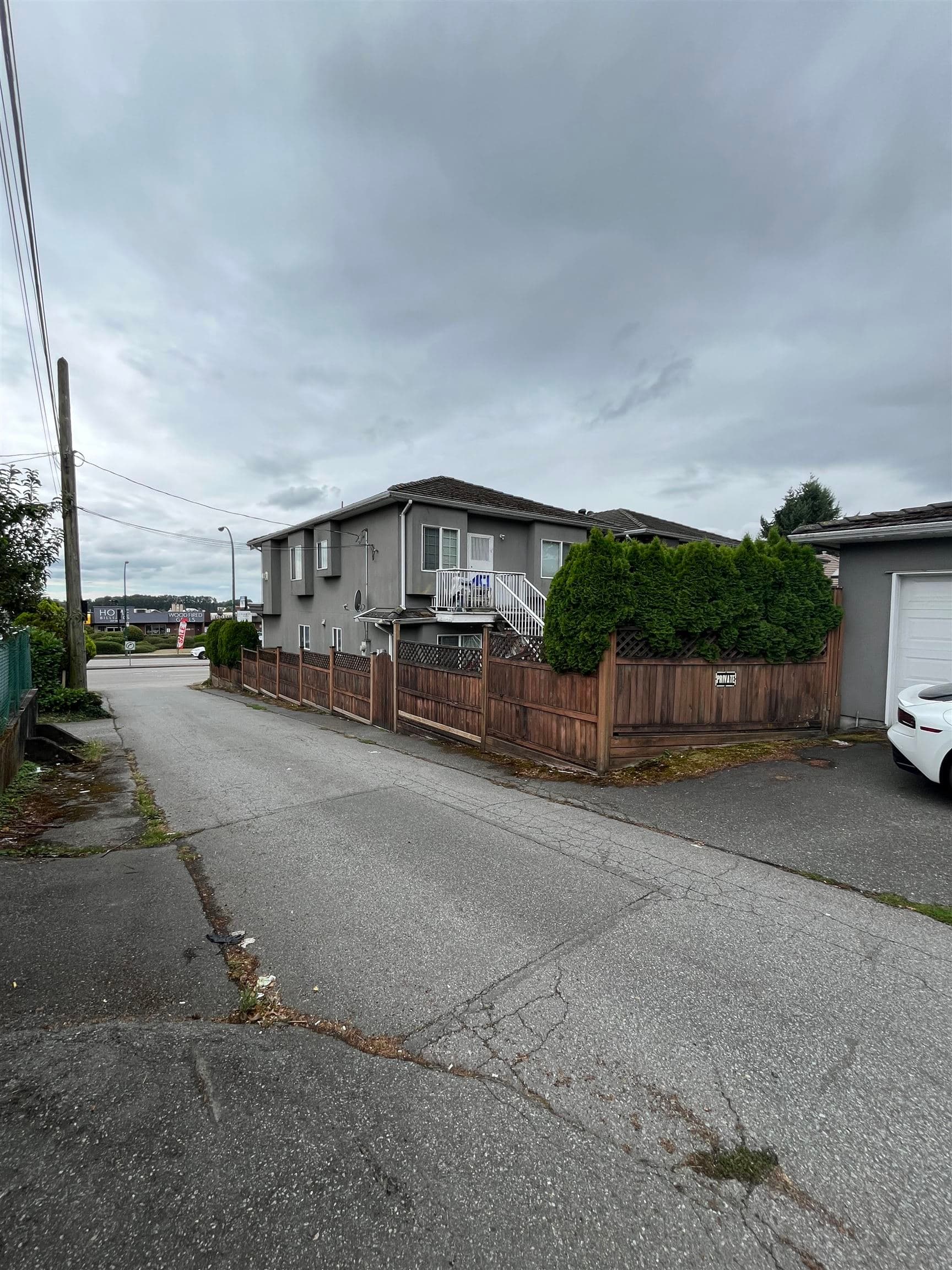 1689 SE Marine Drive, Vancouver, V5P 2R5 — photo 3