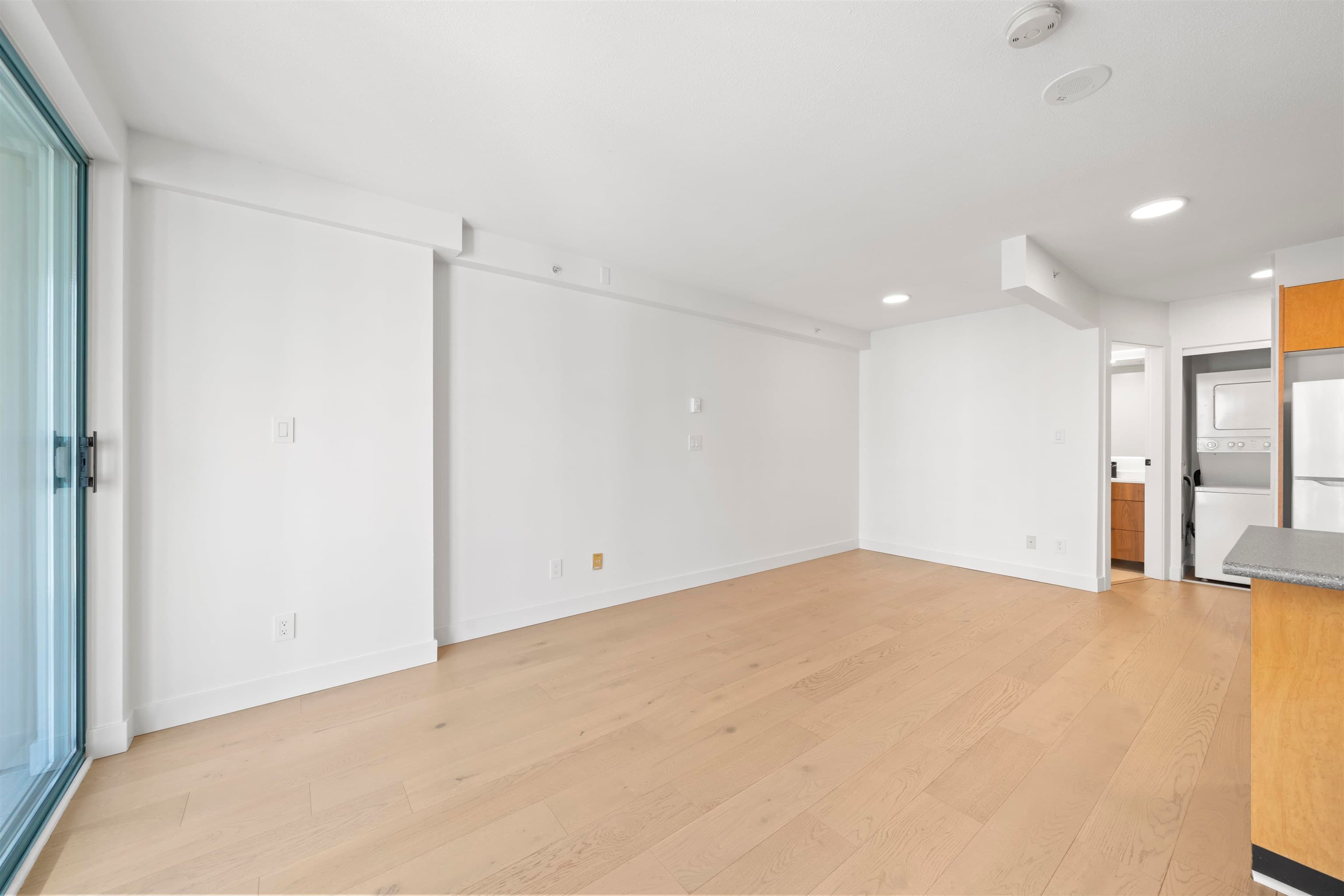 1610 - 939 Homer Street, Vancouver, V6B 2W6 — photo 4