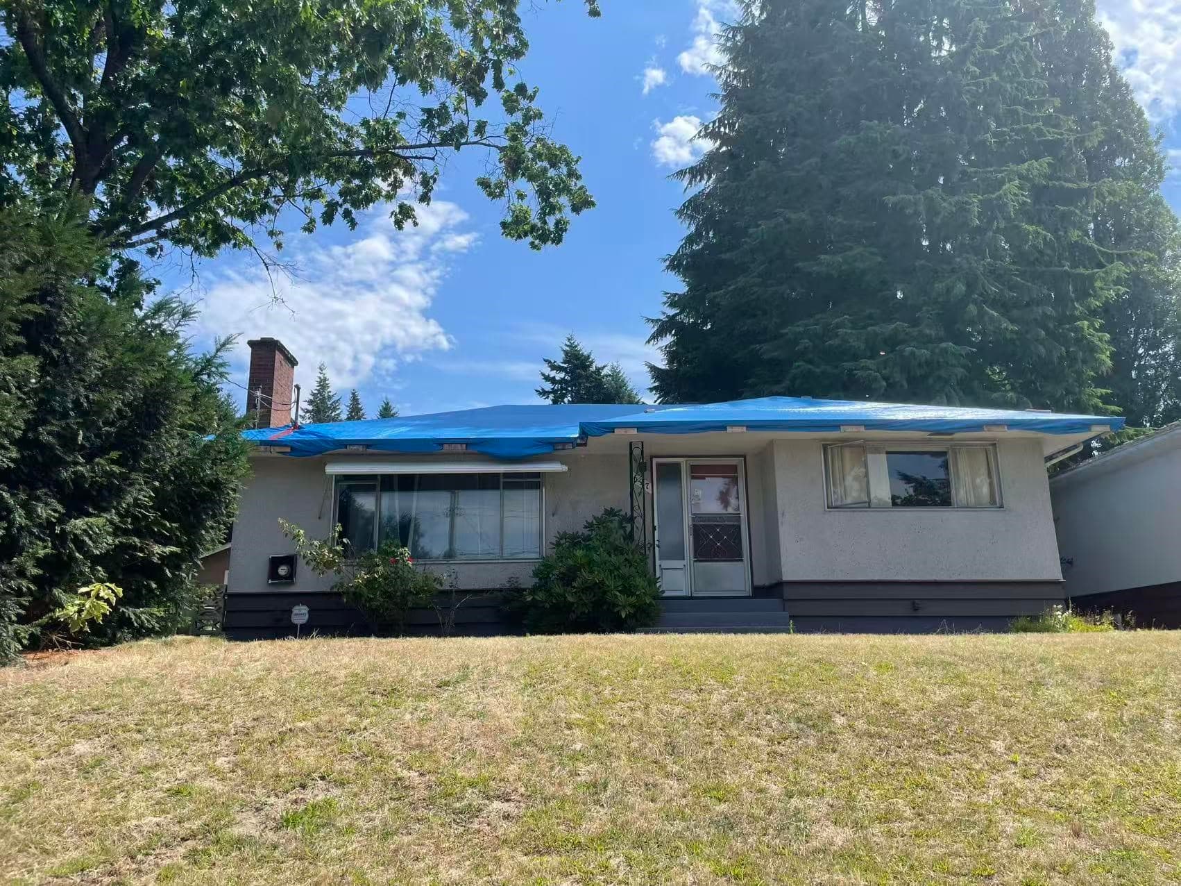 697 Fairview Street, Coquitlam, V3J 4B3 — photo 1