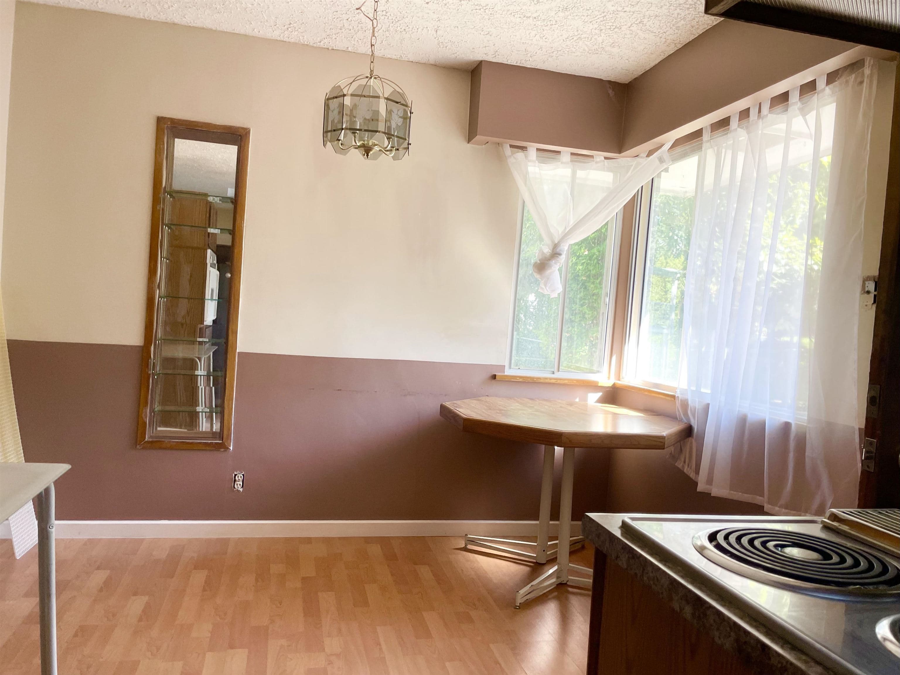 697 Fairview Street, Coquitlam, V3J 4B3 — photo 5