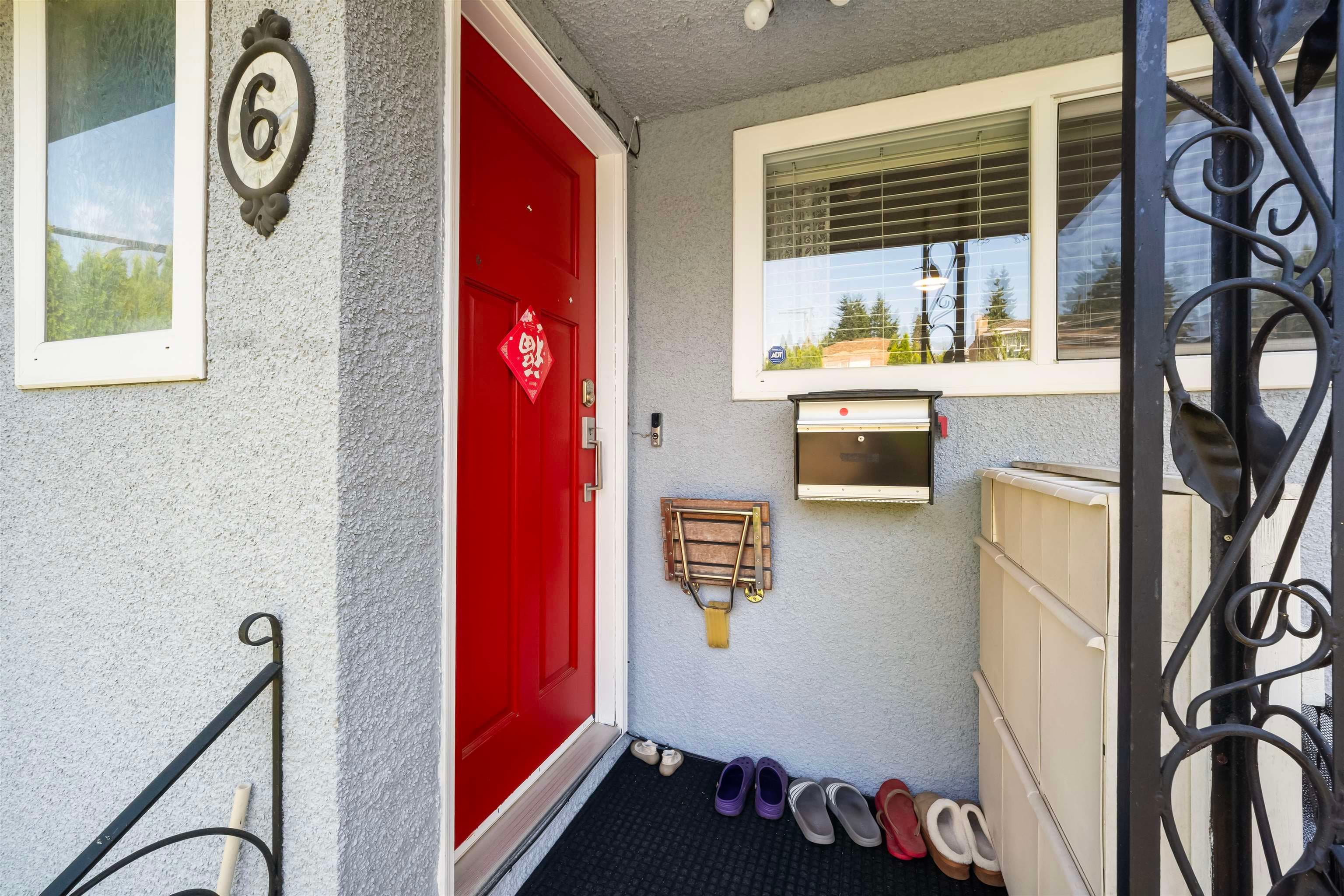 6 Sea Avenue, Burnaby, V5B 3W6 — photo 5