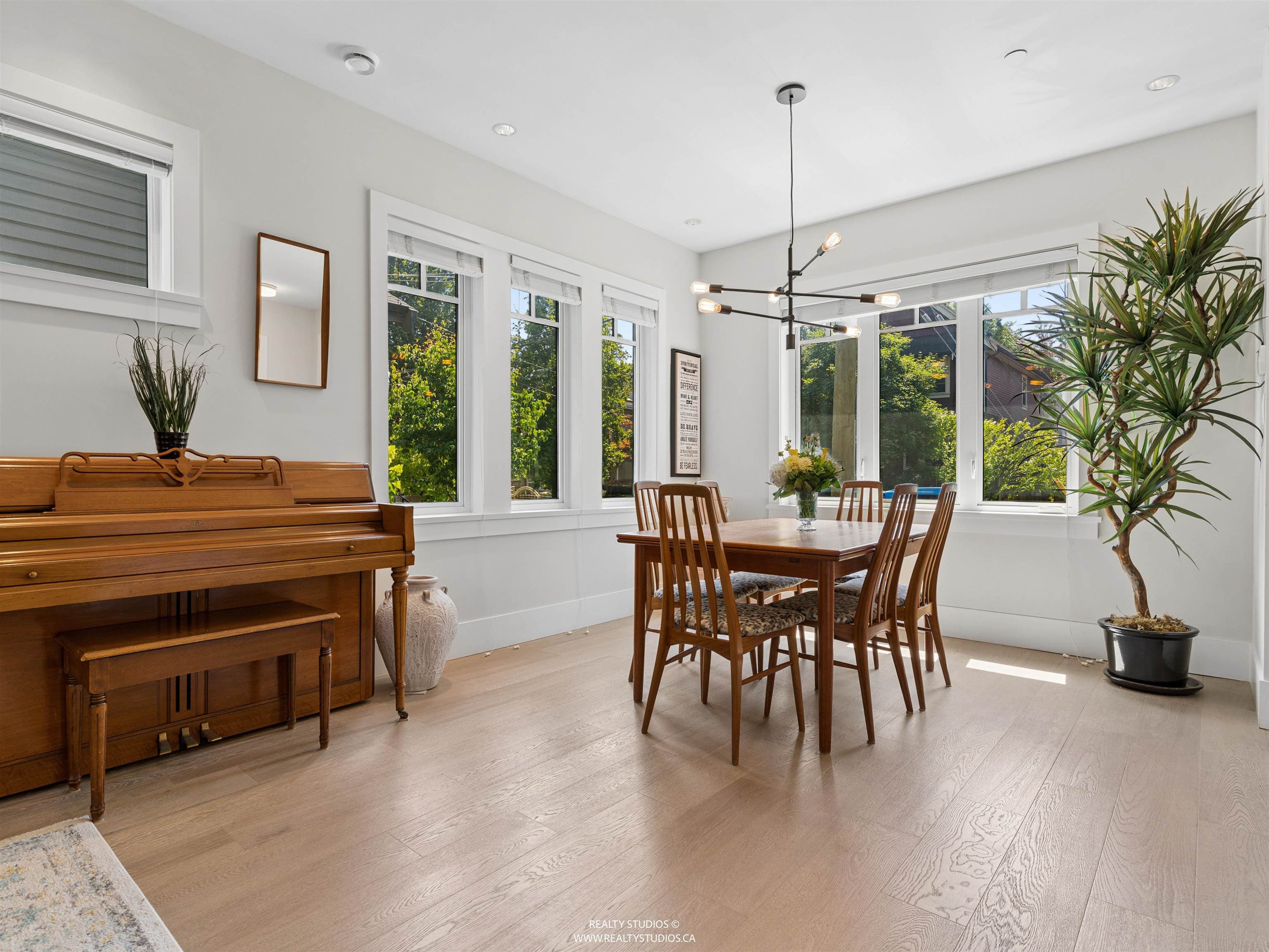 119 E 27th Avenue, Vancouver, V5V 2K5 — photo 3