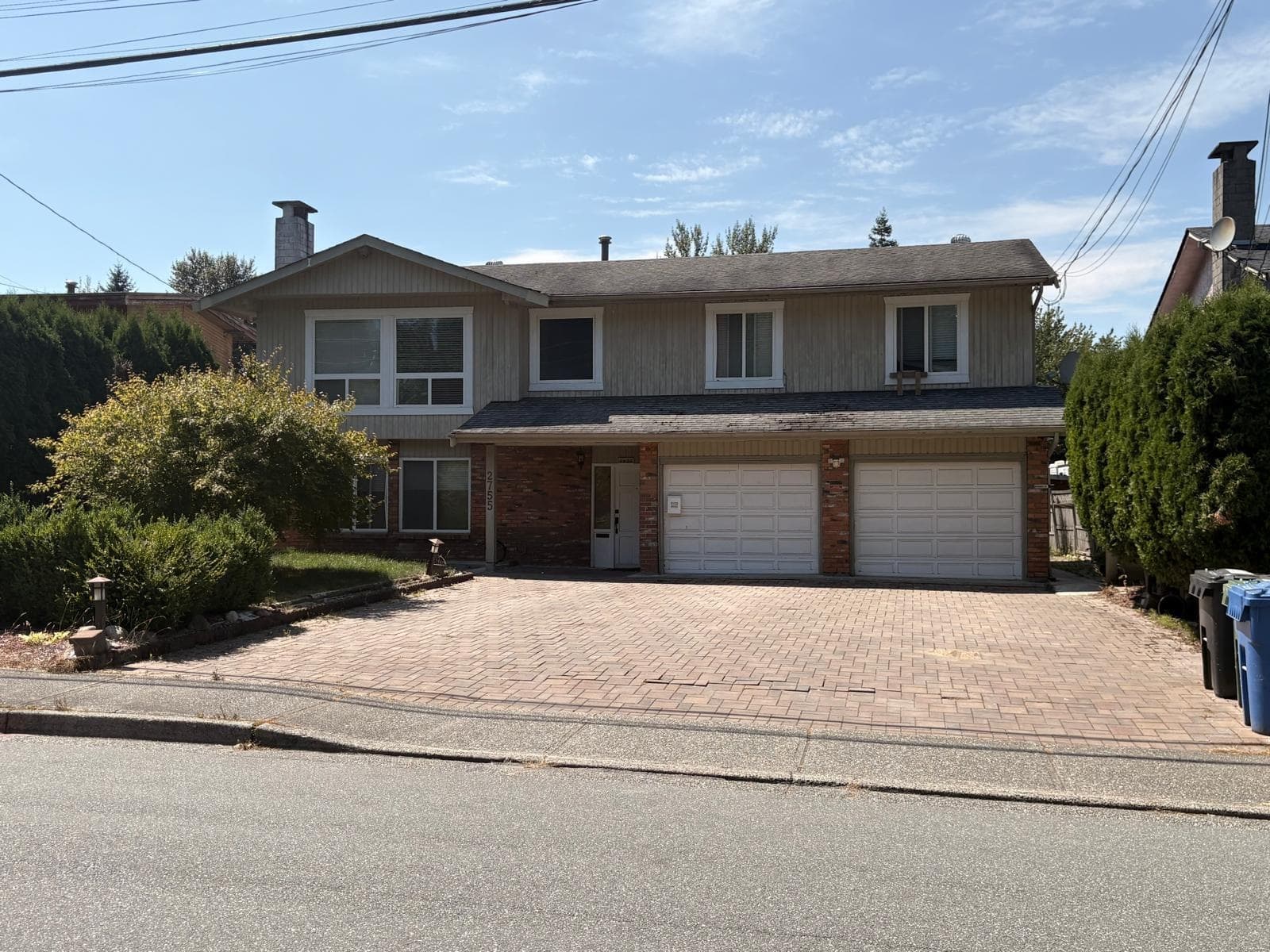 2755 Springhill Street, Abbotsford, V2T 3V8 — photo 1