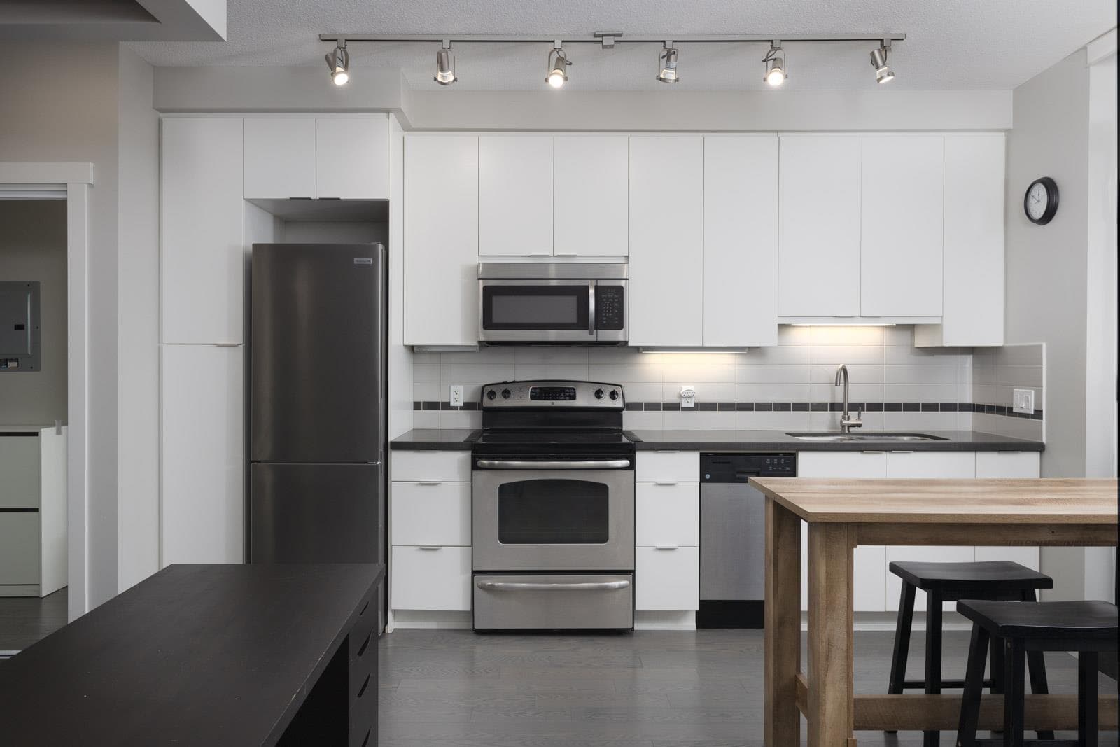 307 - 9025 Highland Court, Burnaby