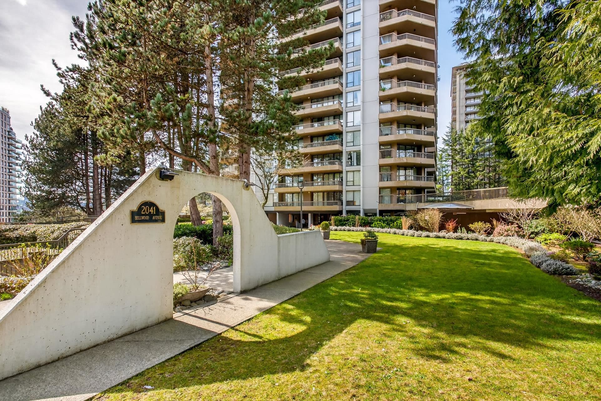 1608 - 2041 Bellwood Avenue, Burnaby, V5B 4V5 — photo 2