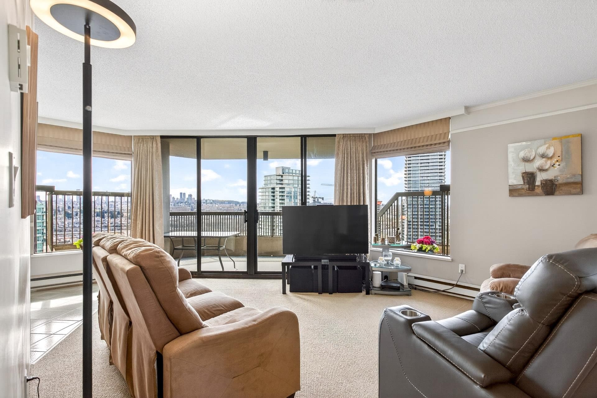 1608 - 2041 Bellwood Avenue, Burnaby, V5B 4V5 — photo 3