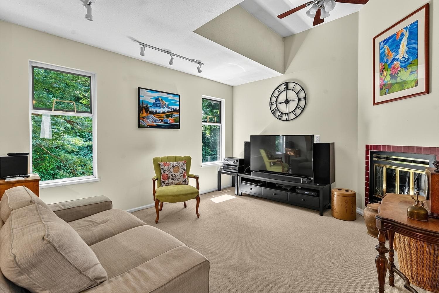 6136 Marine Drive, Burnaby, V3N 2Y1 — photo 3
