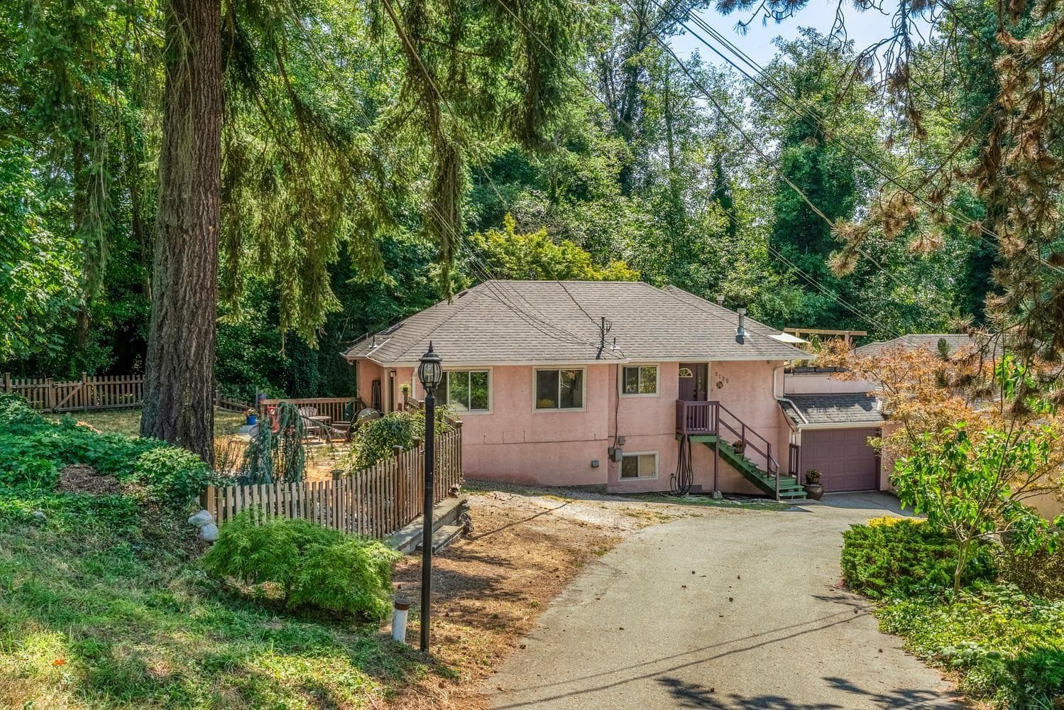 6136 Marine Drive, Burnaby, V3N 2Y1 — photo 1
