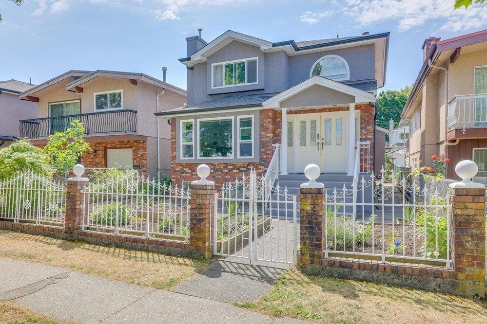 2038 E 26th Avenue, Vancouver, V5N 2W4 — photo 2