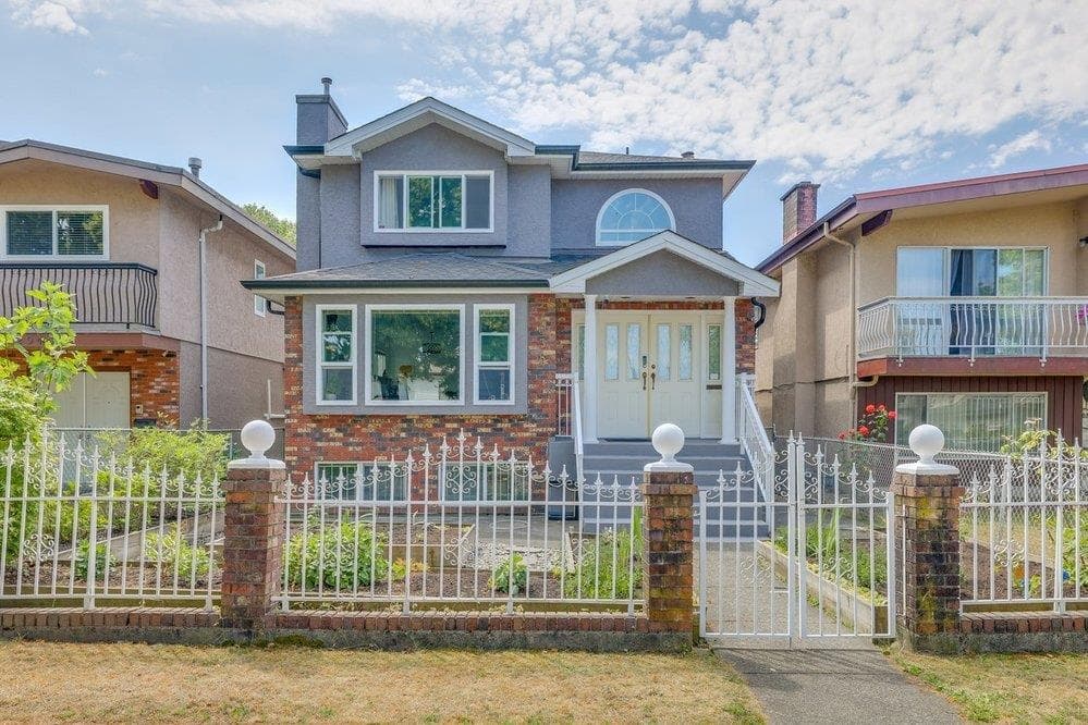 2038 E 26th Avenue, Vancouver, V5N 2W4 — photo 1