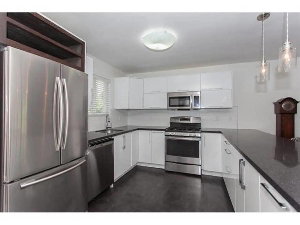 7902 Burdock St, Mission, V2V 4Y1 — photo 3