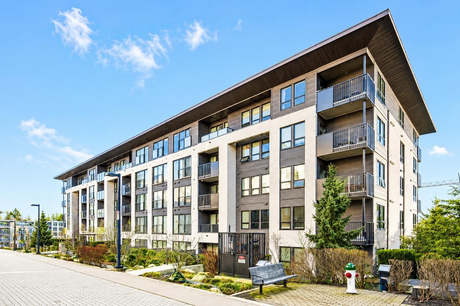 201 - 9228 Slopes Mews, Burnaby, V5A 0E9 — photo 2