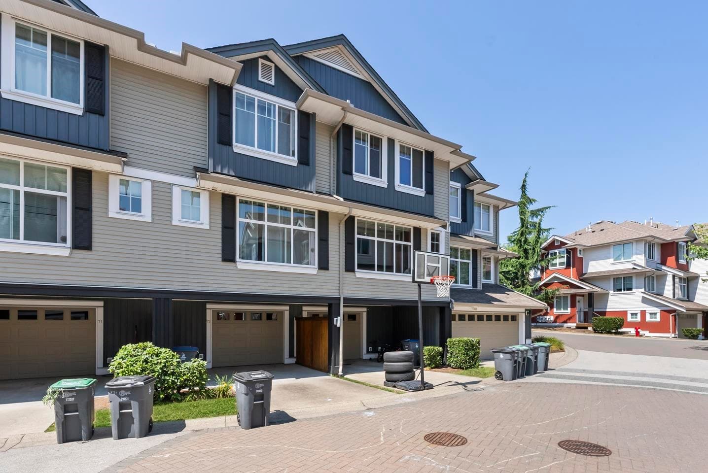 73 - 6956 193 Street, Surrey