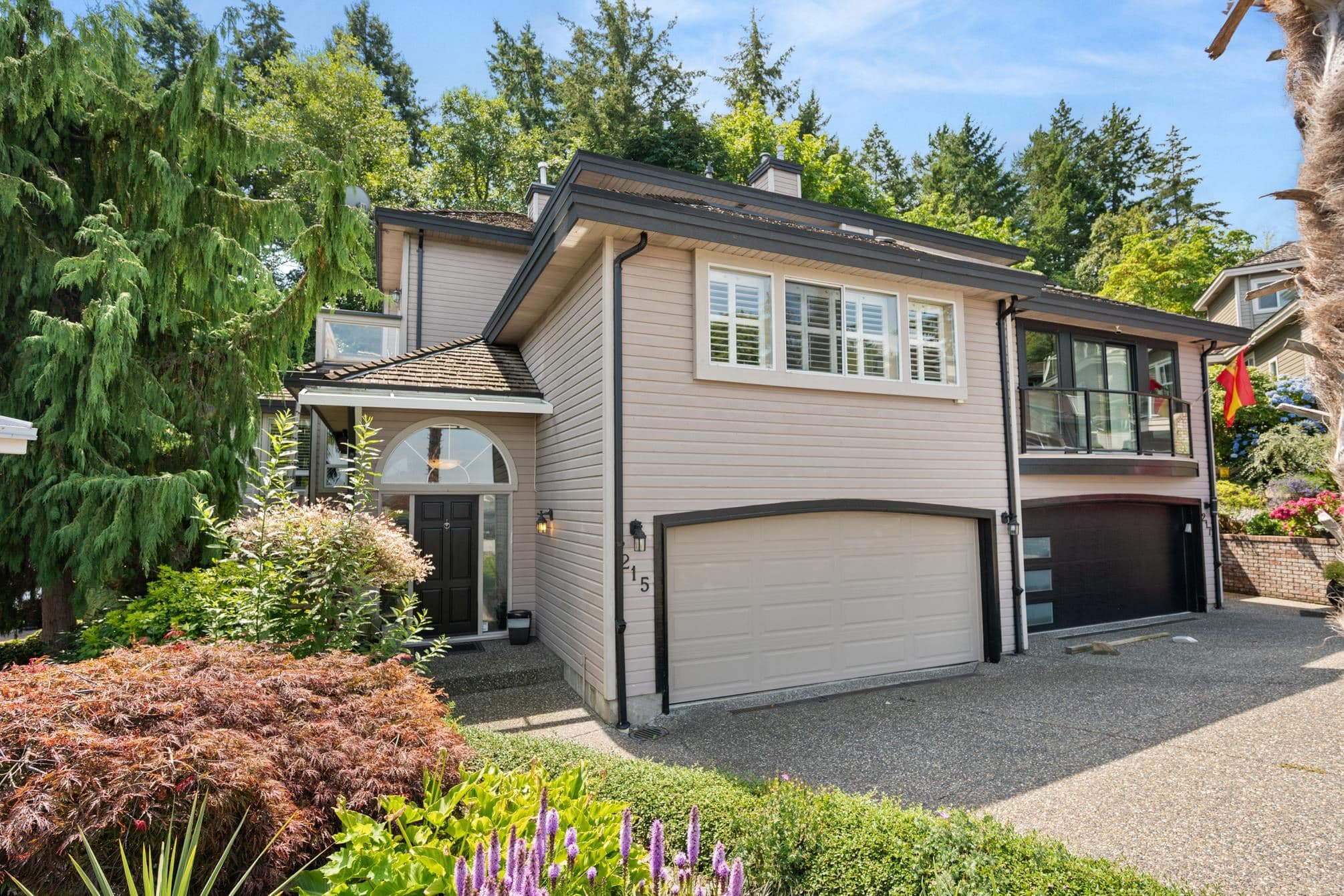 215 Morningside Drive, Tsawwassen, V4L 2M3 — photo 1