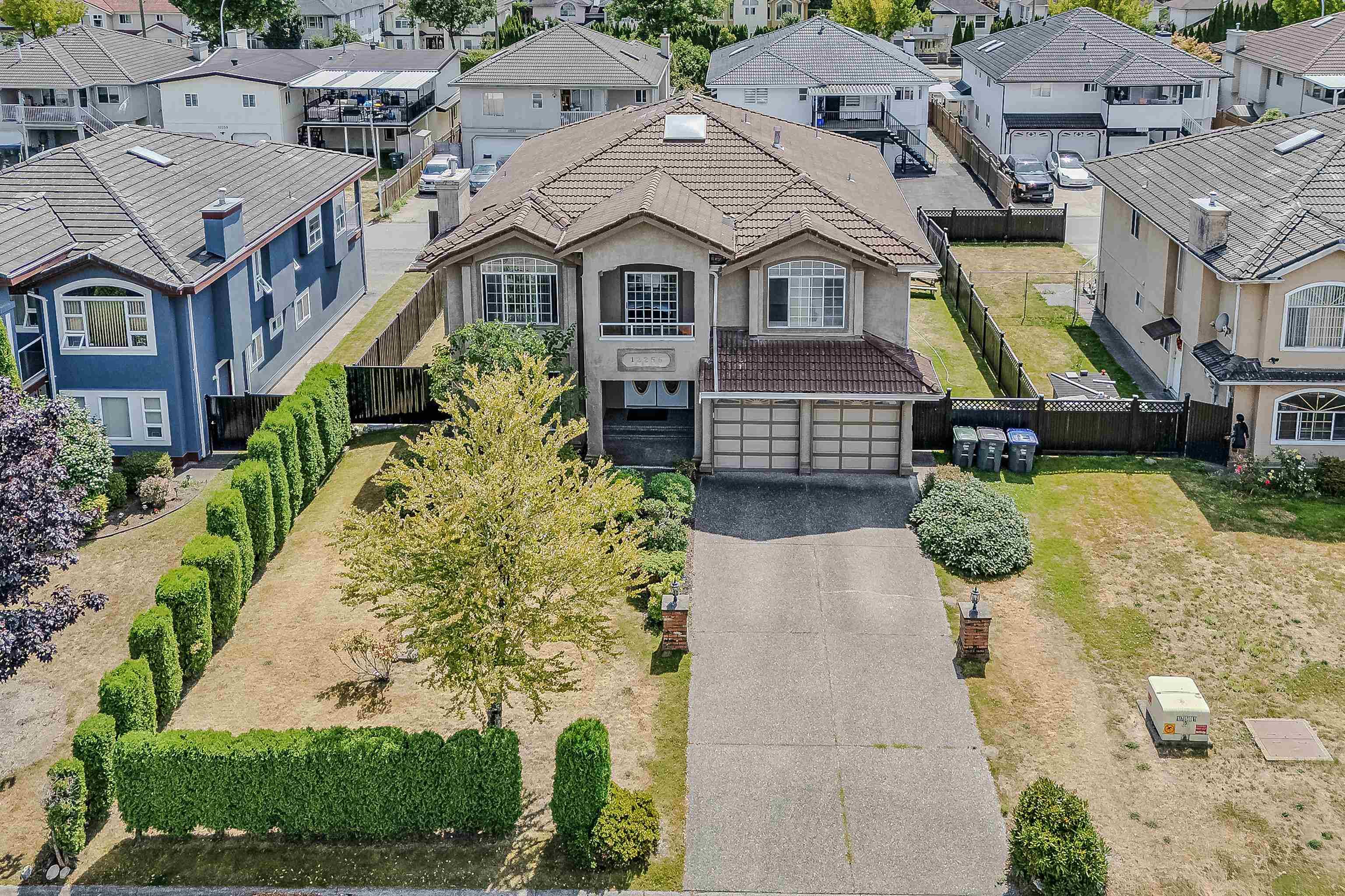 12256 64a Avenue, Surrey, V3W 3R8 — photo 2