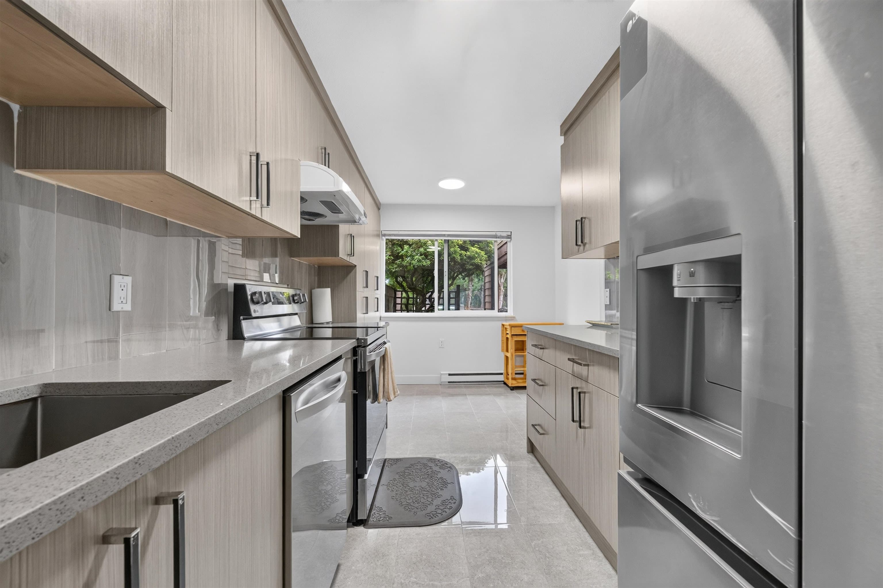 121 - 9467 Prince Charles Boulevard, Surrey, V3V 7G1 — photo 4
