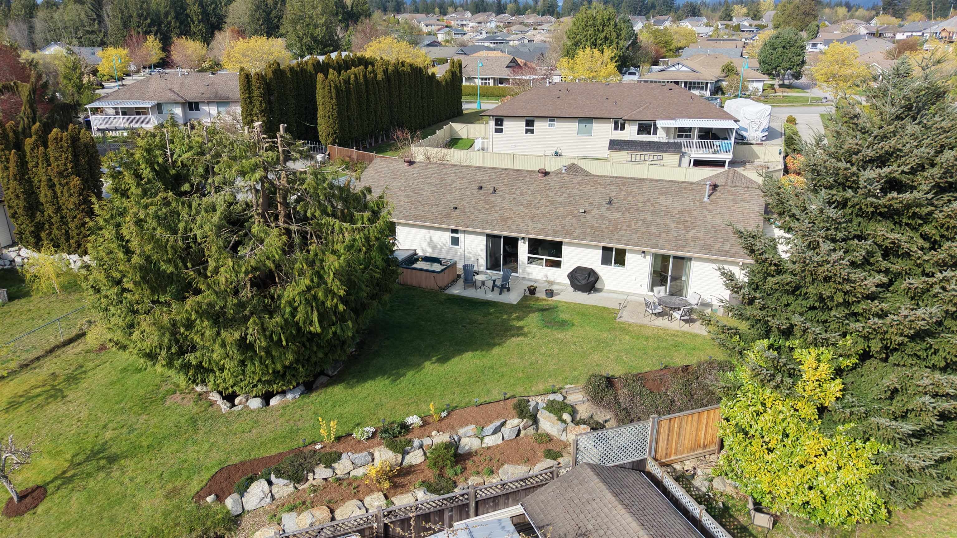 6365 Homestead Avenue, Sechelt, V7Z 0M7 — photo 4