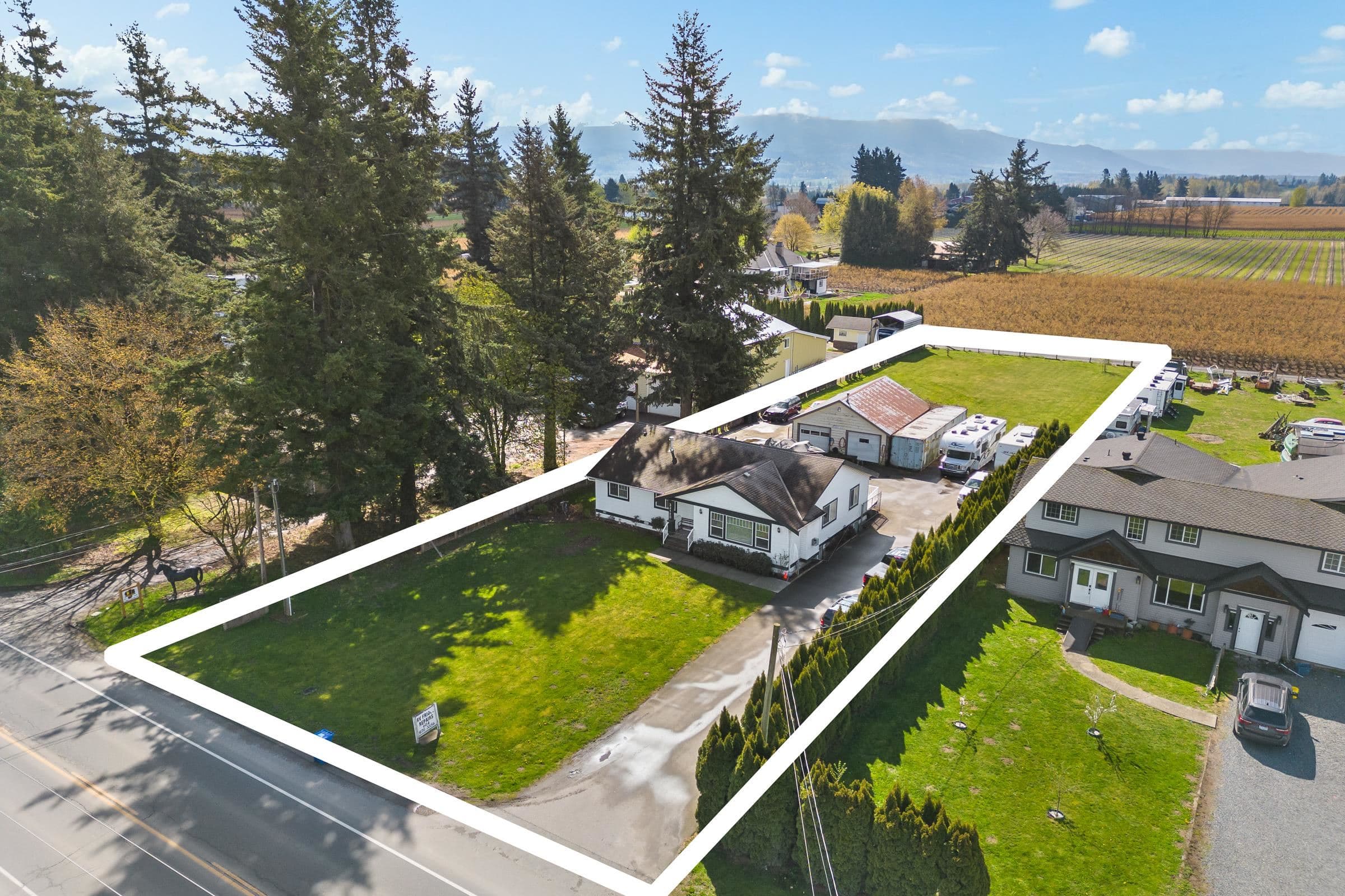 33120 Huntingdon Road, Abbotsford, V2S 7Z3 — photo 1