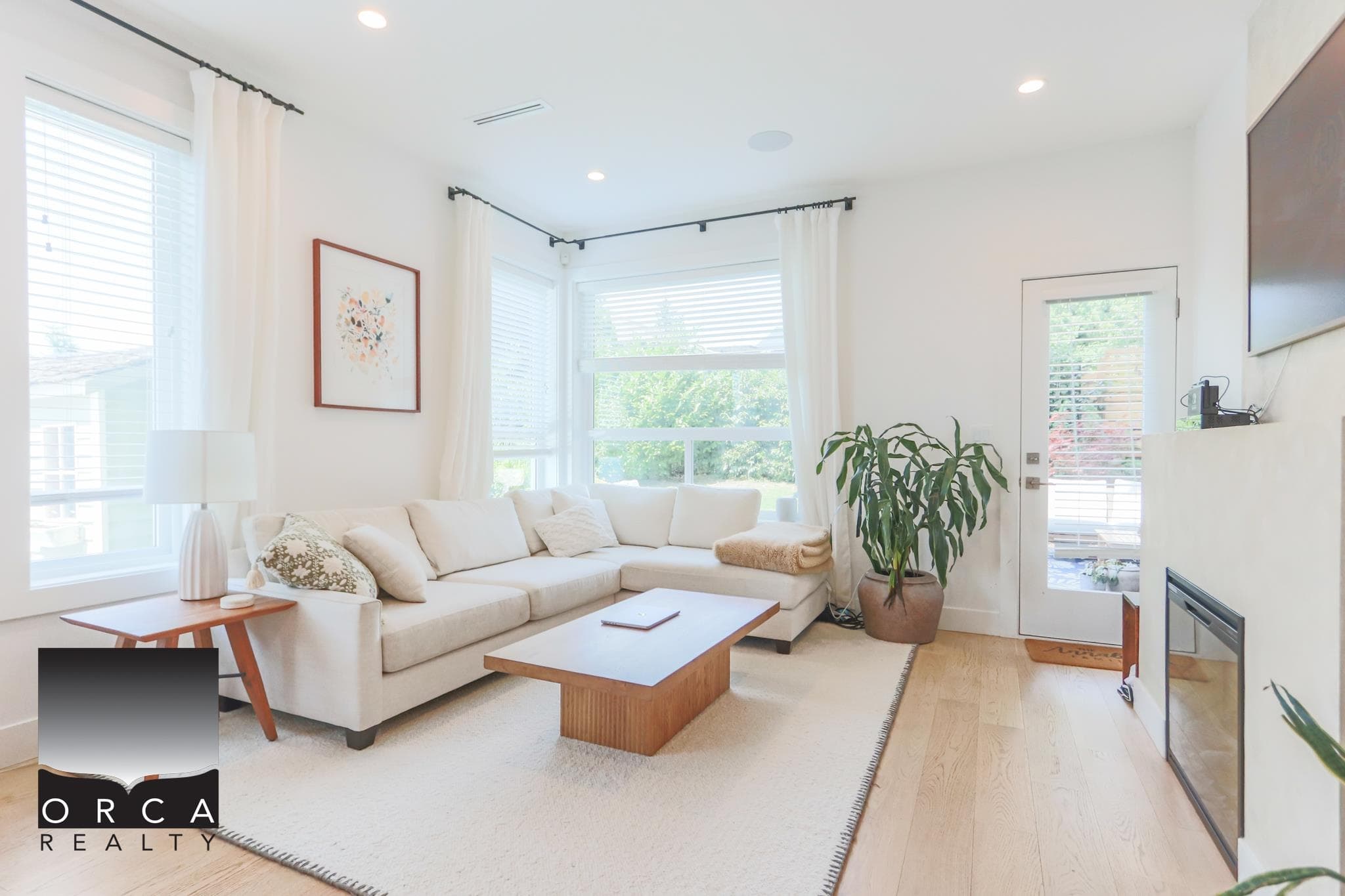 116 W Windsor Road, North Vancouver