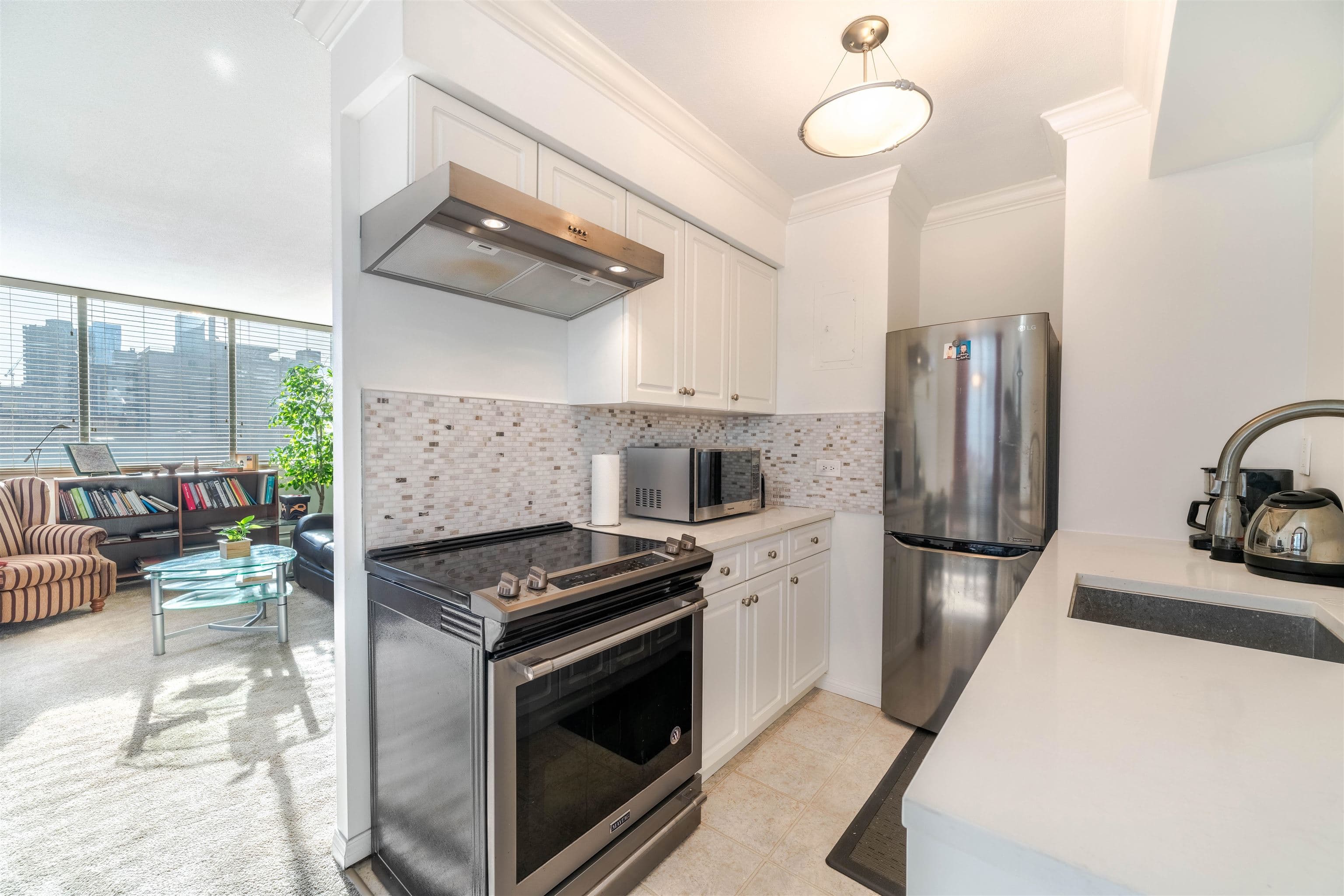 605 - 1251 Cardero Street, Vancouver, V6G 2H9 — photo 3