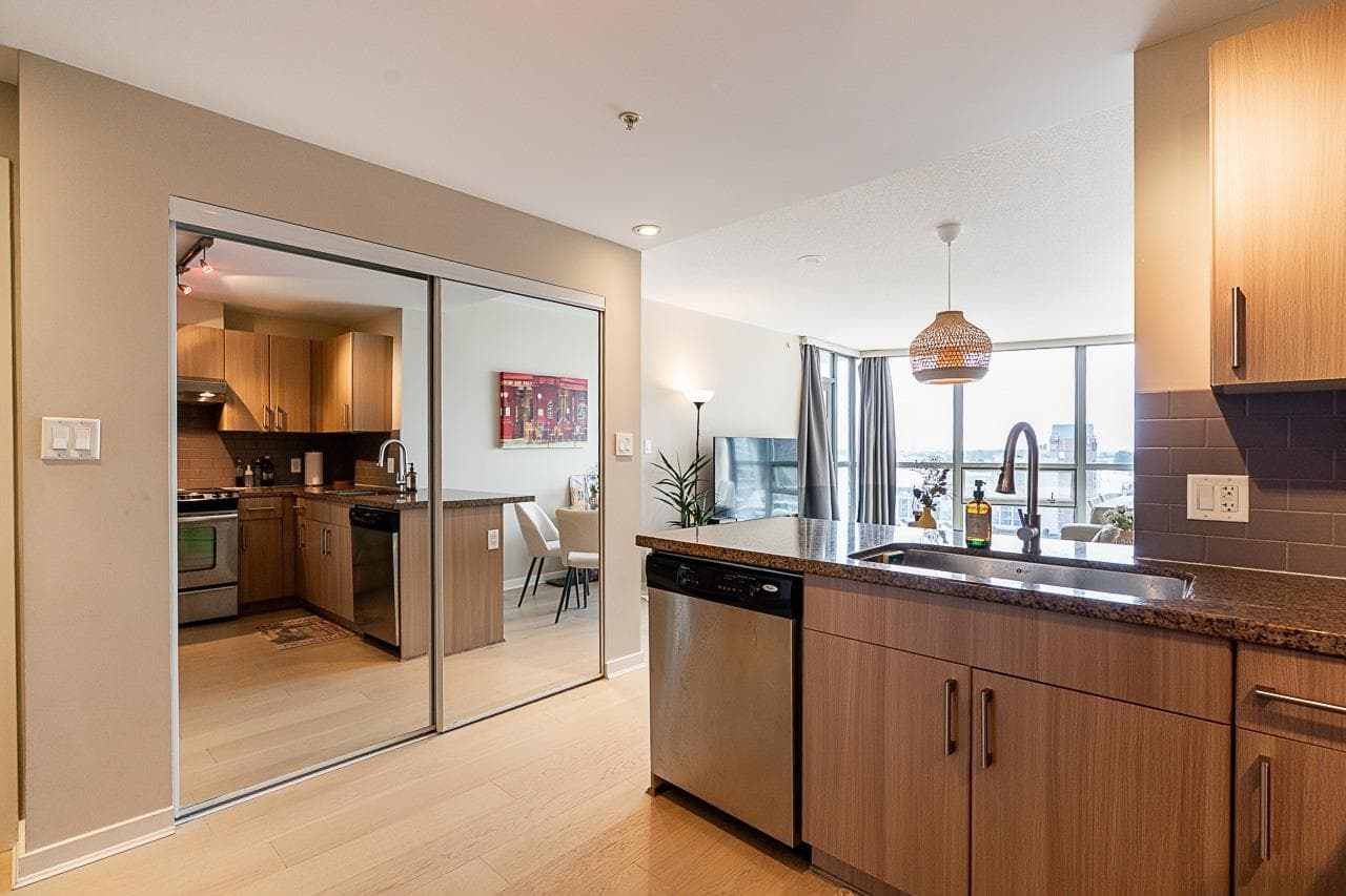 1410 - 14 Begbie Street, New Westminster, V3M 0C4 — photo 4