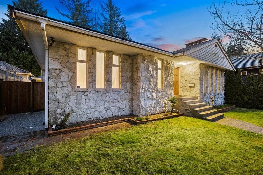 376 N Ranelagh Avenue, Burnaby, V5B 1H8 — photo 3