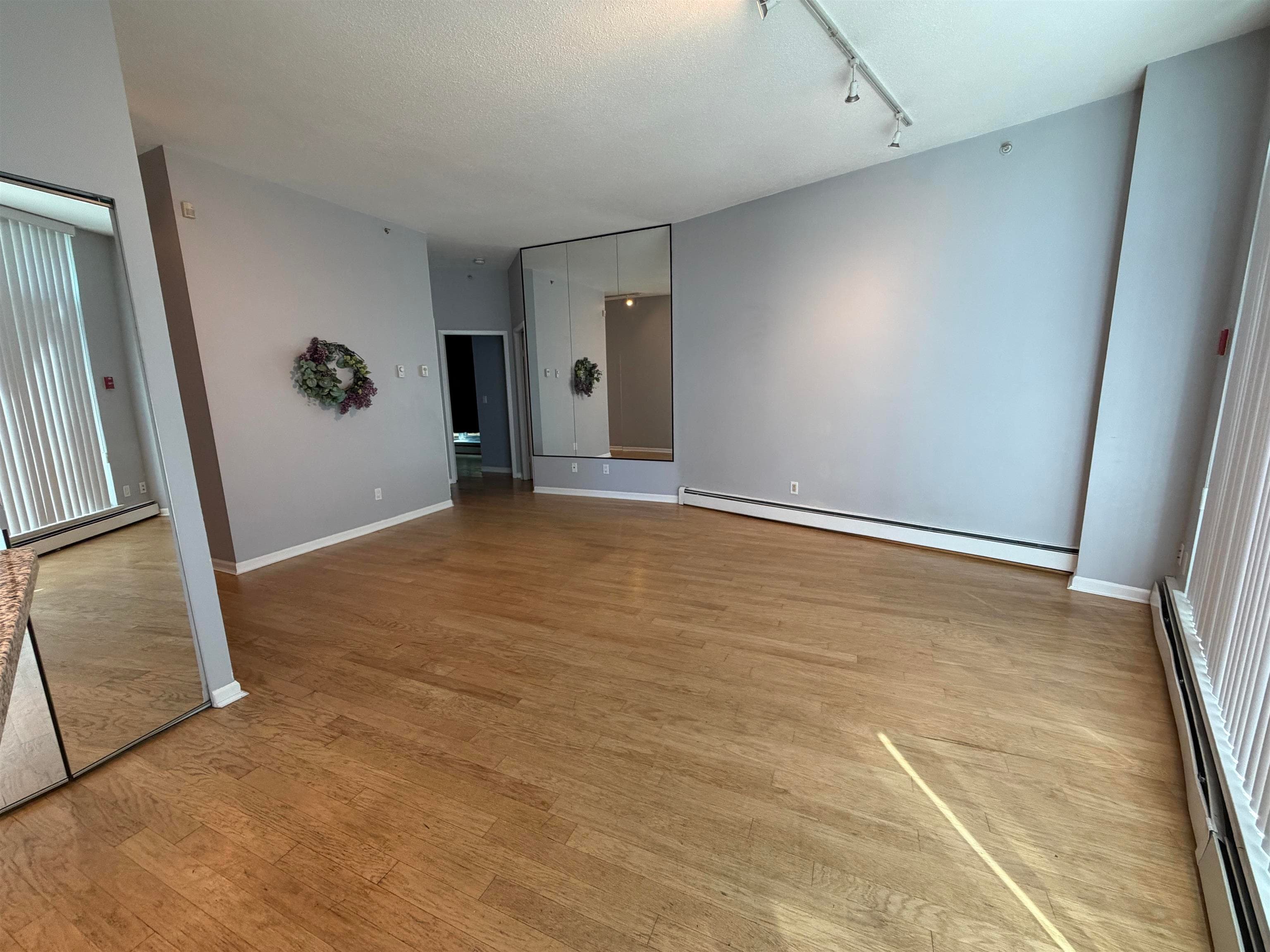 105 - 388 Drake Street, Vancouver, V6B 6A8 — photo 2