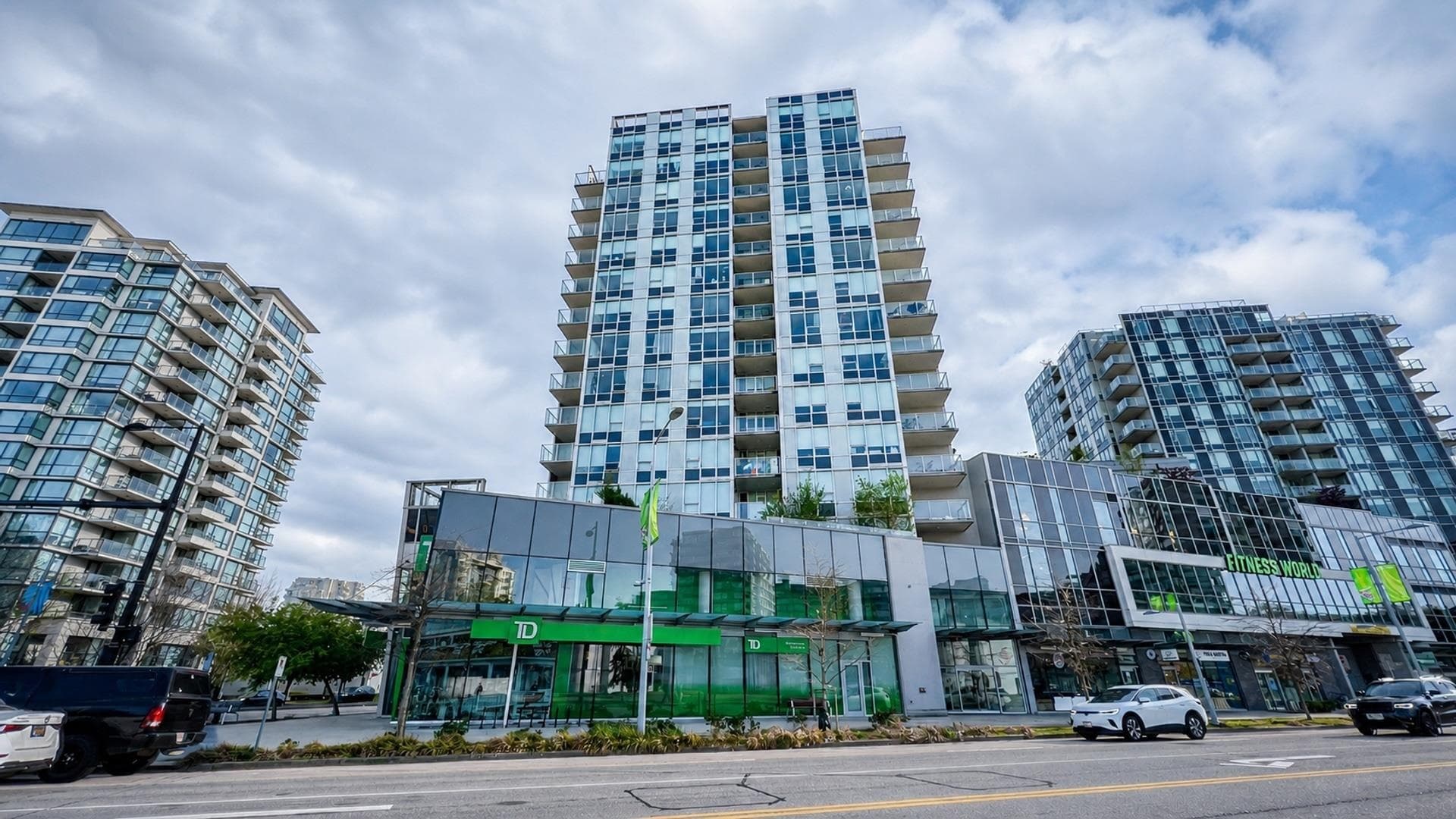 709 - 7488 Landsdowne Road, Richmond