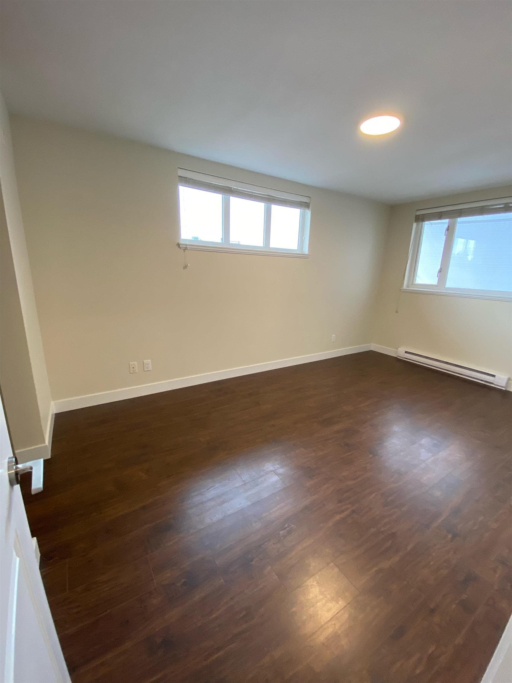 404 - 10822 City Parkway, Surrey, V3T 5X9 — photo 2