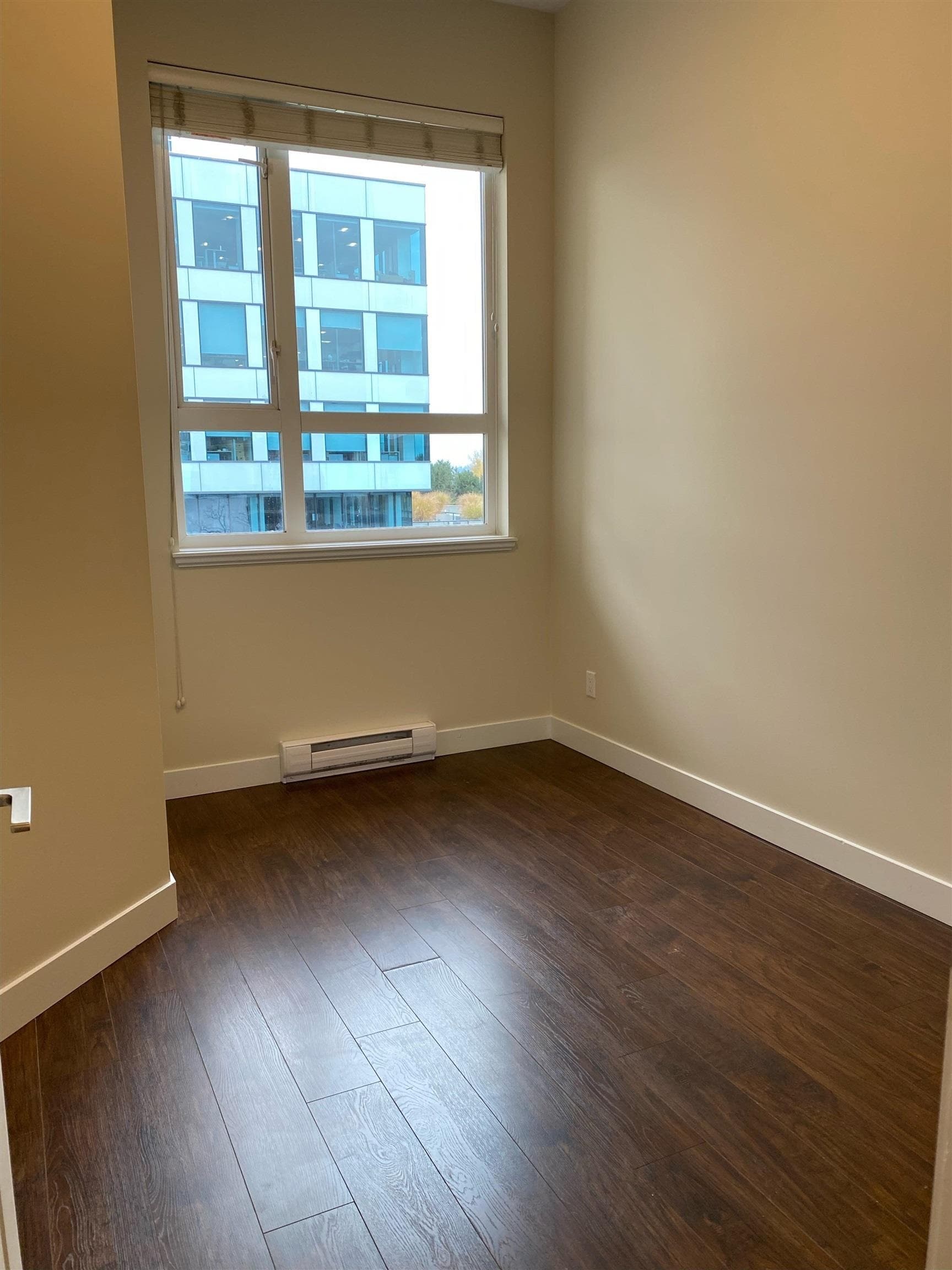 404 - 10822 City Parkway, Surrey, V3T 5X9 — photo 5
