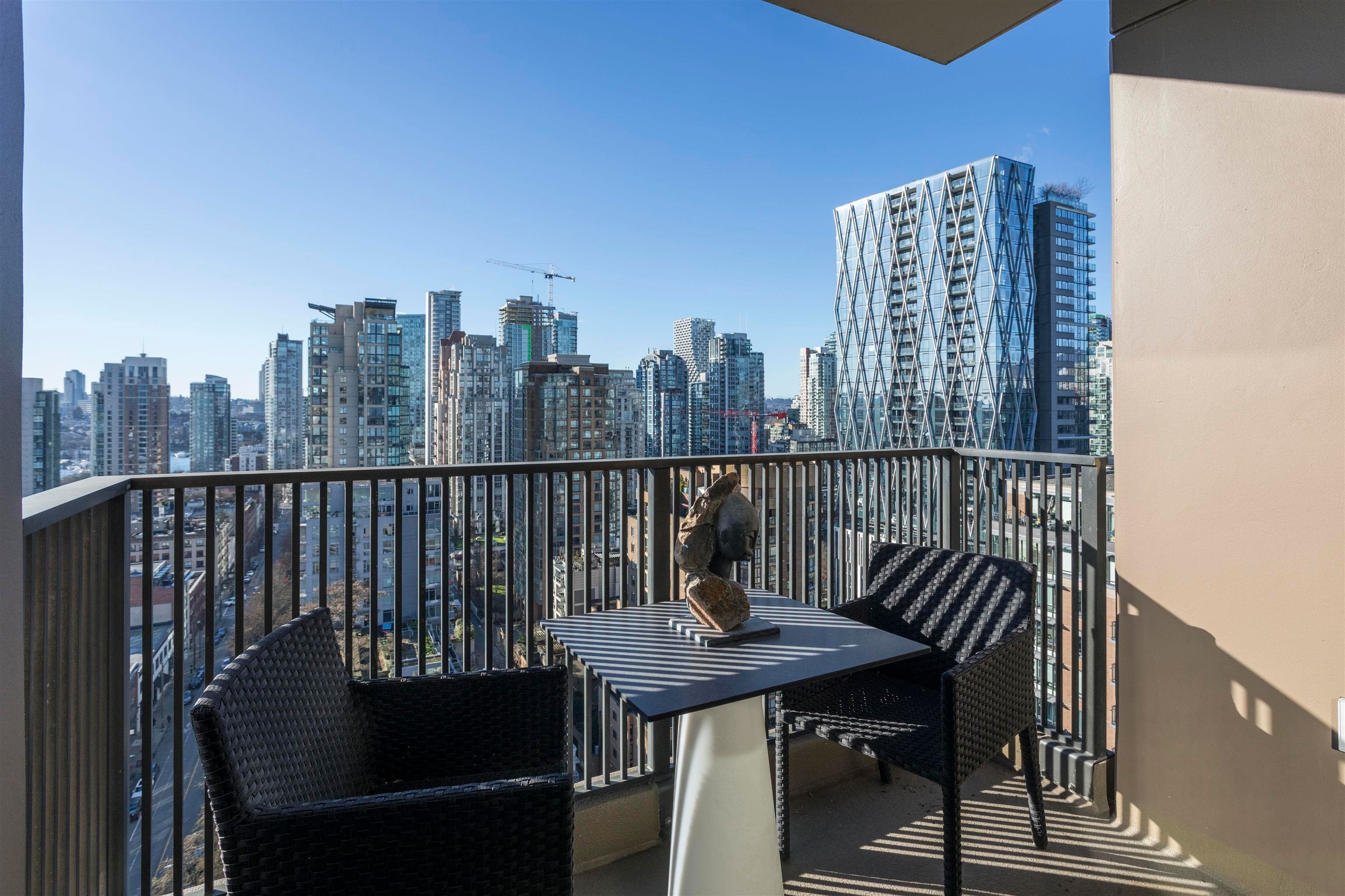 2202 - 1055 Homer Street, Vancouver, V6B 1G3 — photo 4