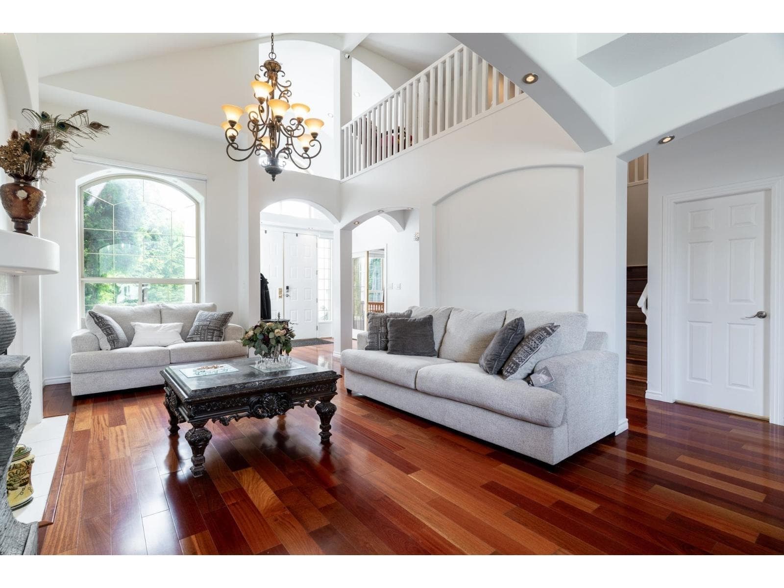8XXX 169 A Street, Surrey