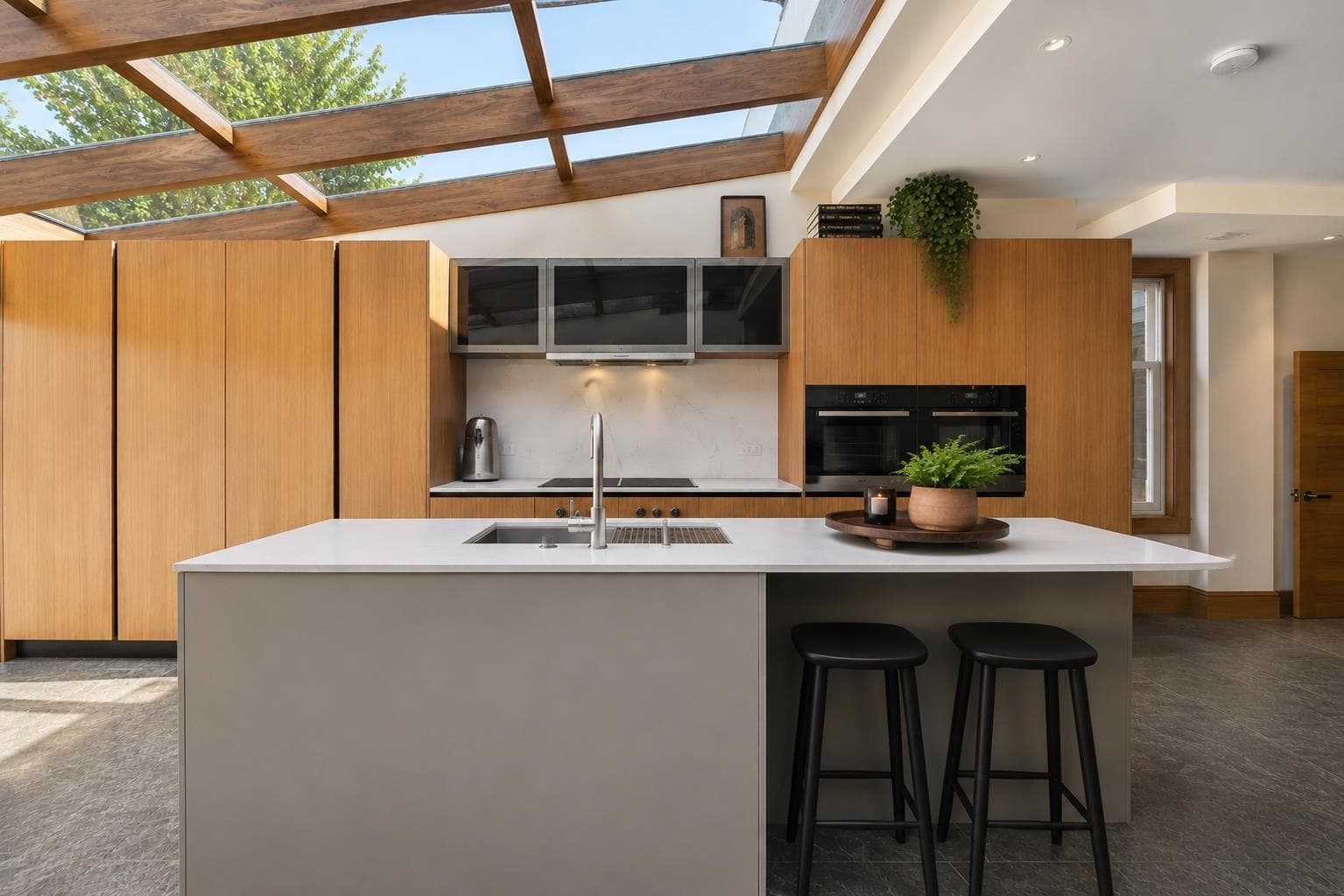 647 Prior Street, Vancouver, V6A 2G7 — photo 2
