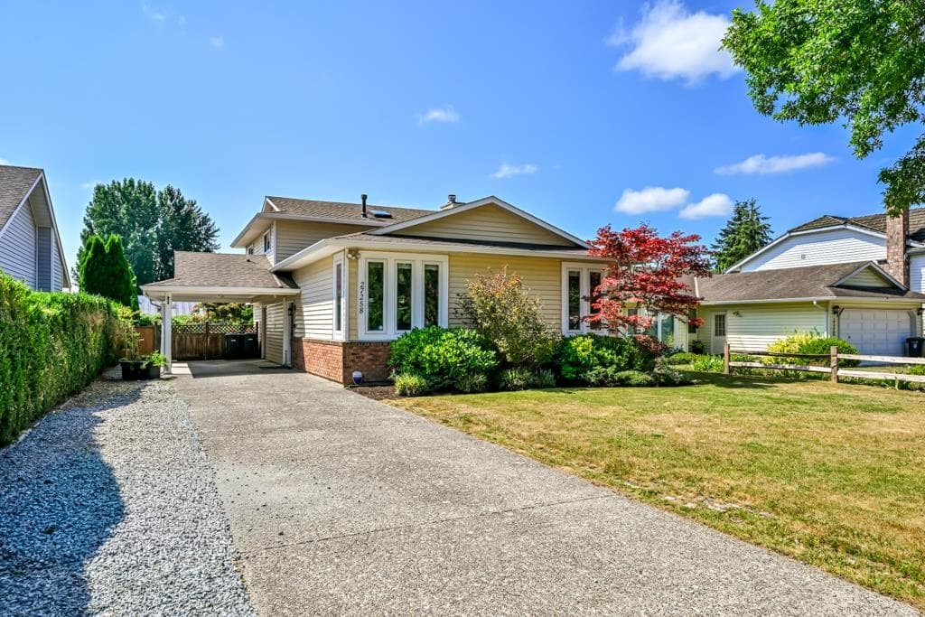 27258 26b Avenue, Langley, V4W 3K2 — photo 1