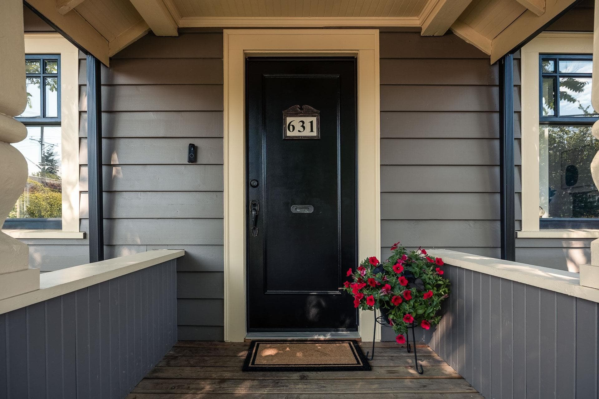 631 Second Street, New Westminster, V3L 2M6 — photo 2