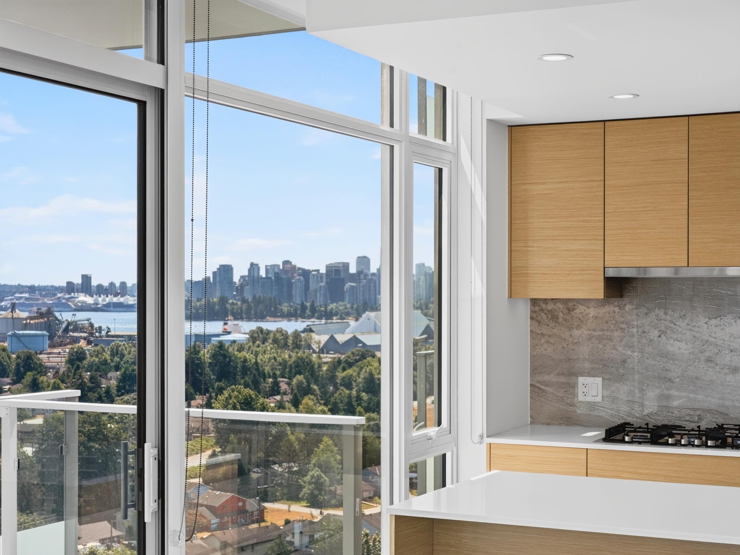 1802 - 200 Klahanie Court, West Vancouver, V6Z 2P8 — photo 2