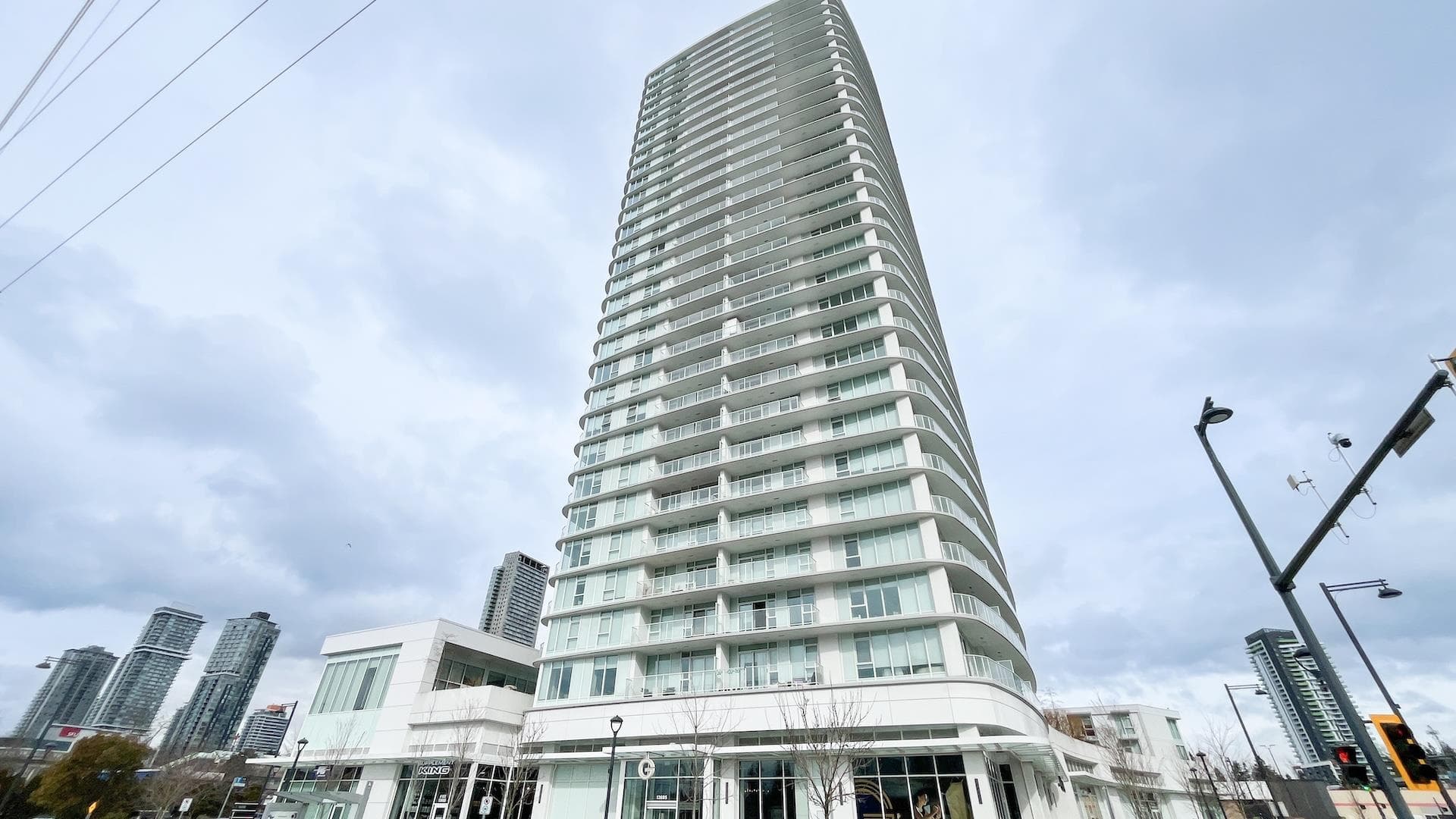 2305 - 13685 102 Avenue, Surrey, V3T 1N7 — photo 1