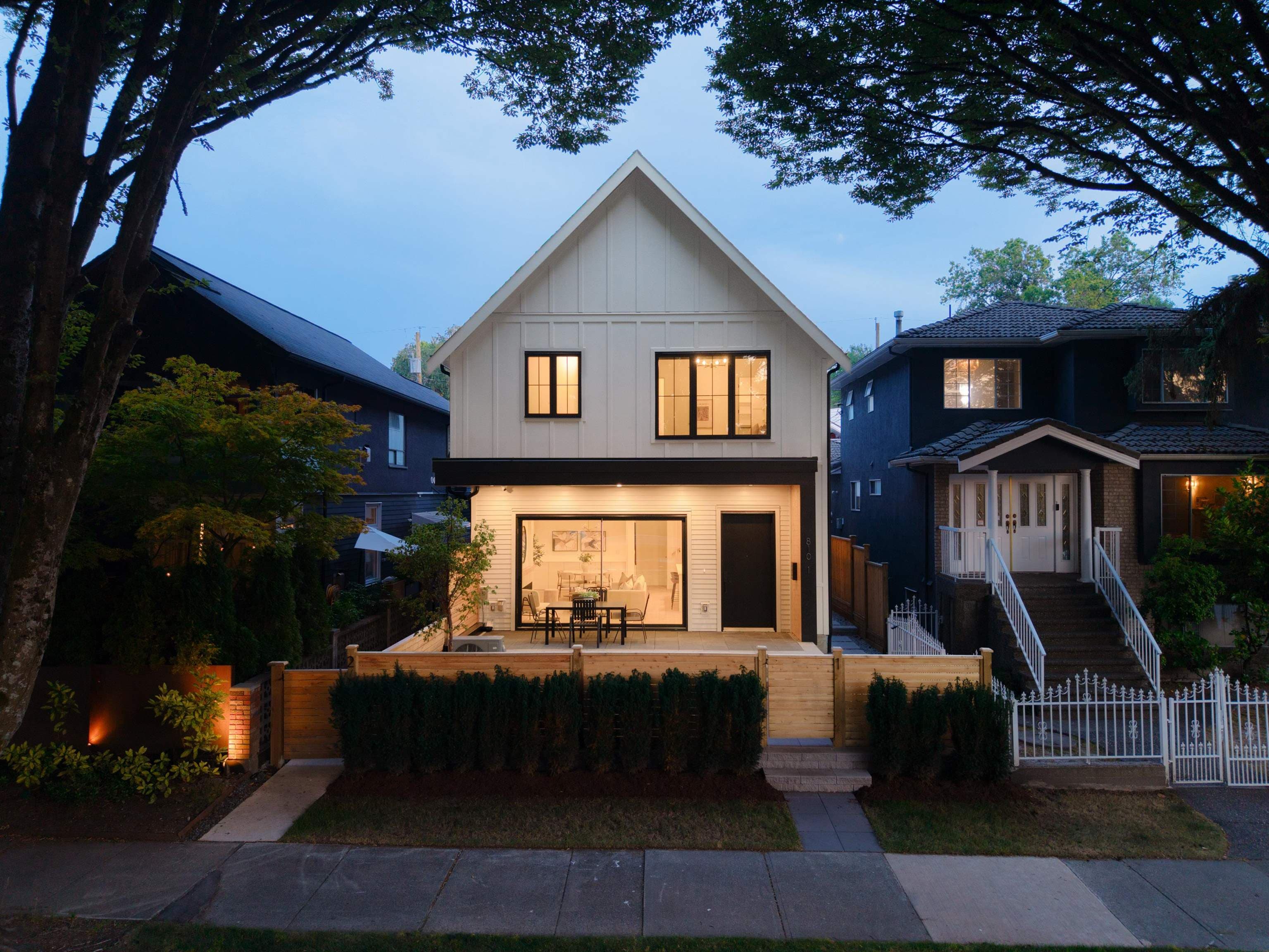 1 - 810 E 22nd Avenue, Vancouver, V5V 1V7 — photo 1
