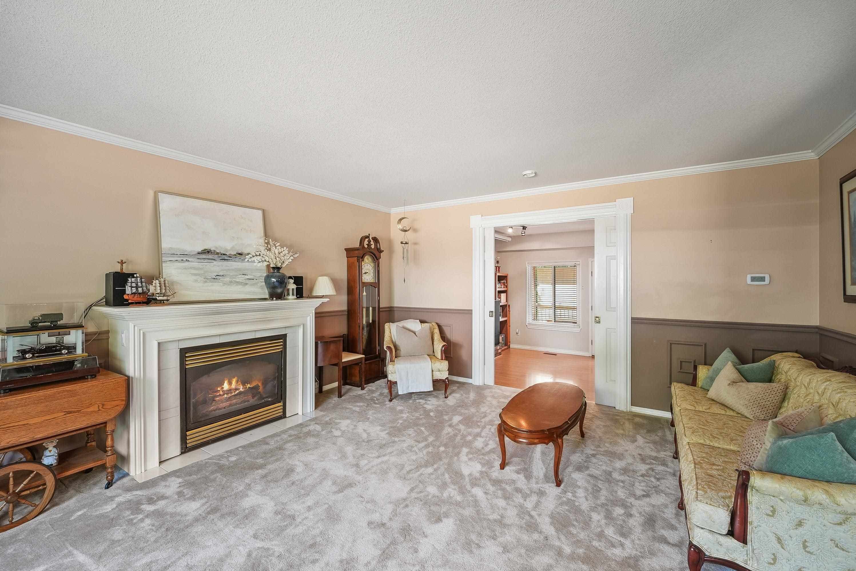 6083 181a Street, Surrey, V3S 4M1 — photo 4
