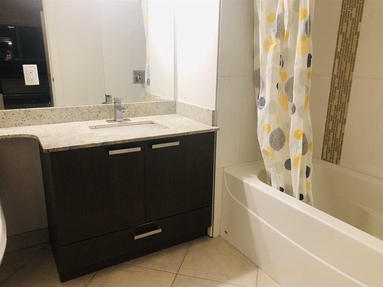 717 - 13883 Laurel Drive, Surrey, V3T 1A8 — photo 4