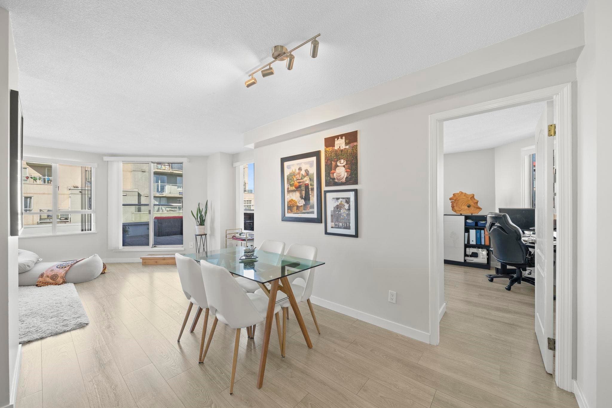 1208 - 3455 Ascot Place, Vancouver, V5R 6B7 — photo 4