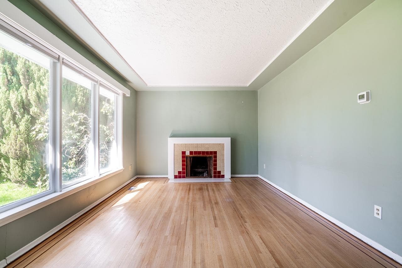 15405 Semiahmoo Avenue, White Rock, V4B 1T6 — photo 2
