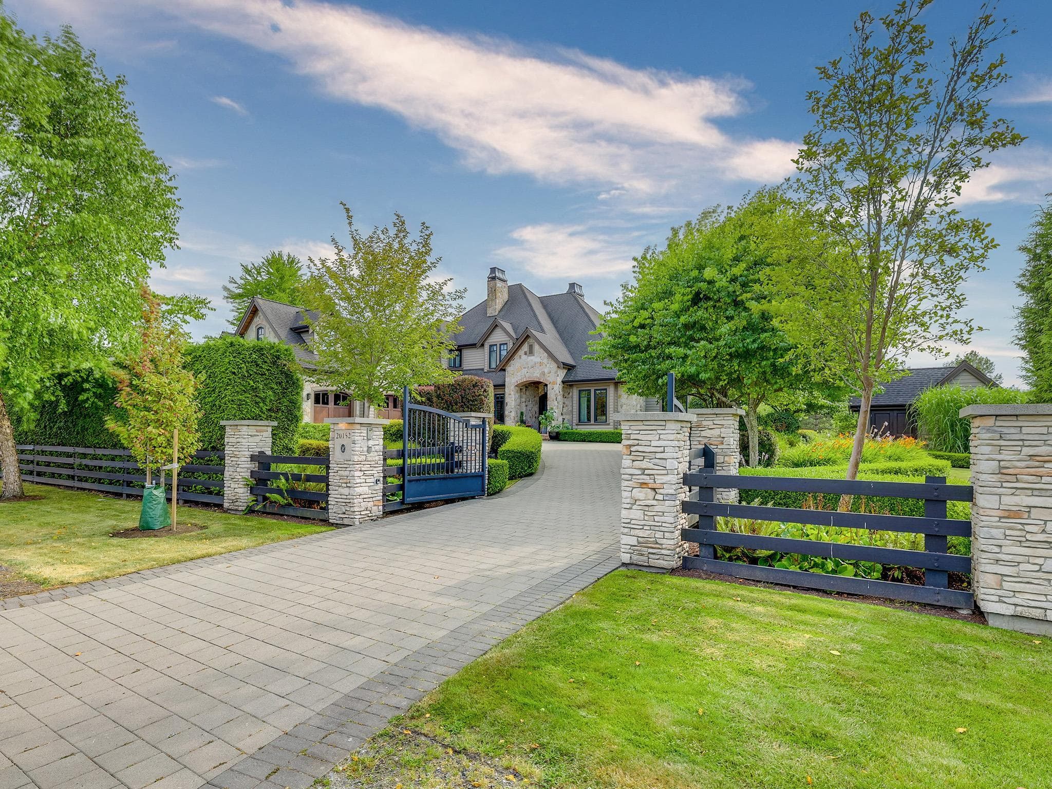 20152 2 Avenue, Langley, V2Z 0A3 — photo 1