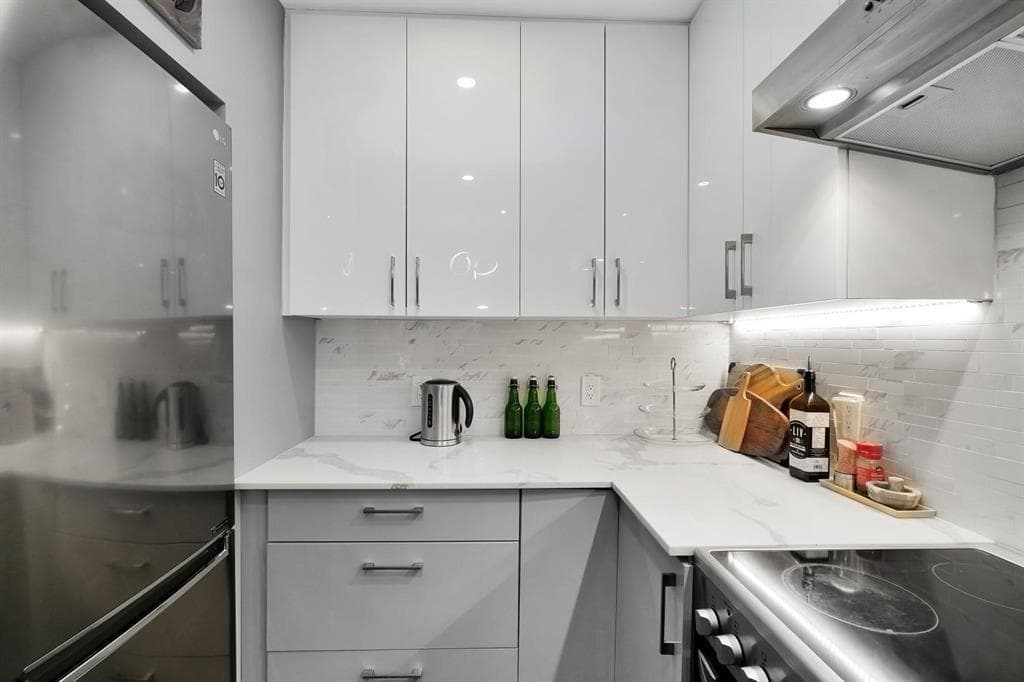 306 - 630 Roche Point Drive, North Vancouver, V7H 3A1 — photo 5