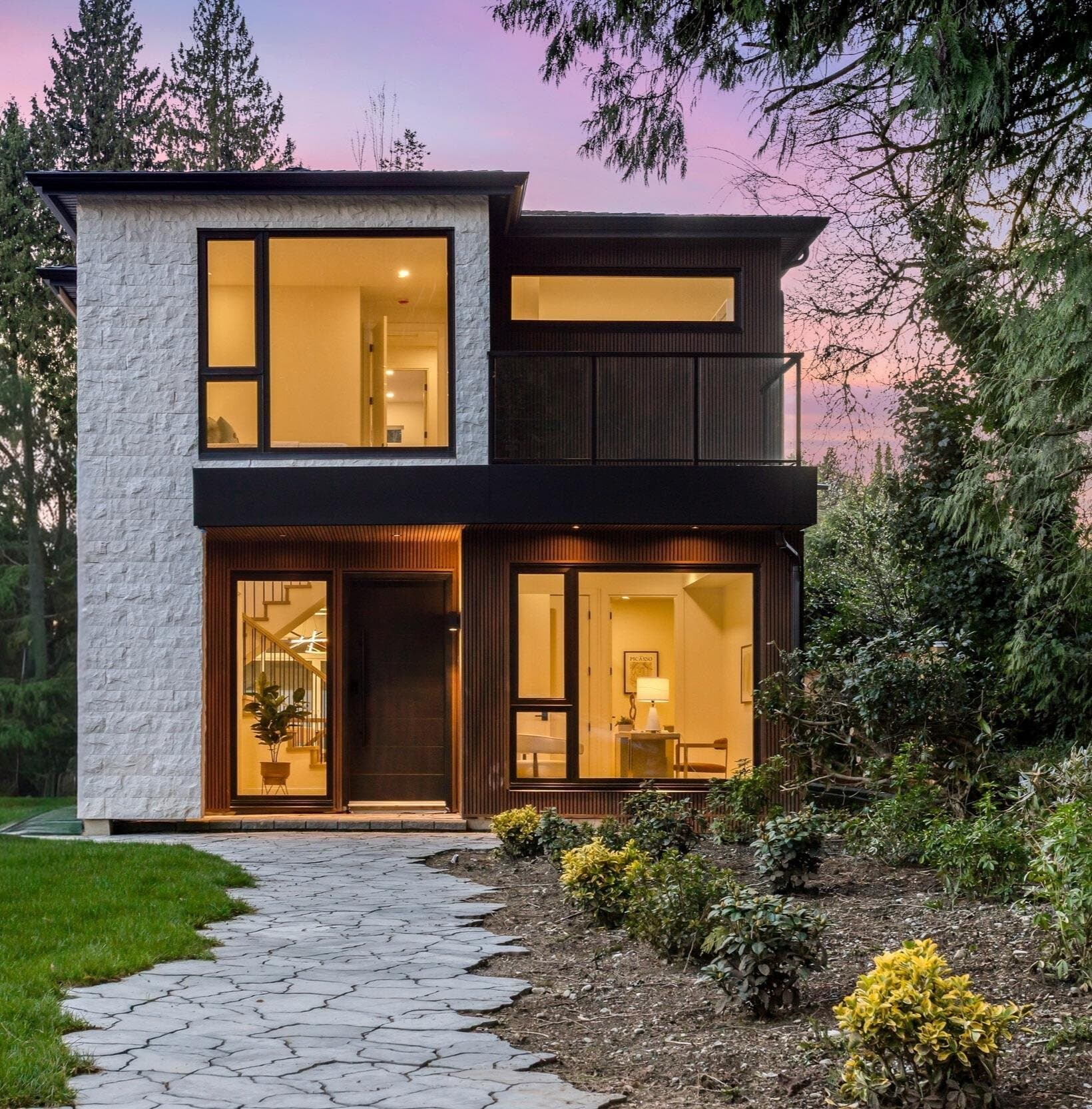 1921 Tatlow Avenue, North Vancouver, V7P 3A2 — photo 2
