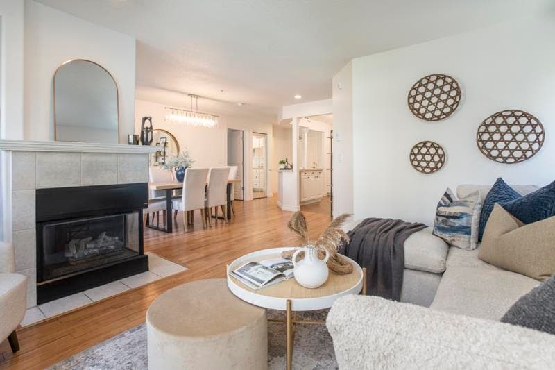310 - 211 Twelfth Street Street, New Westminster, V3M 4H4 — photo 1