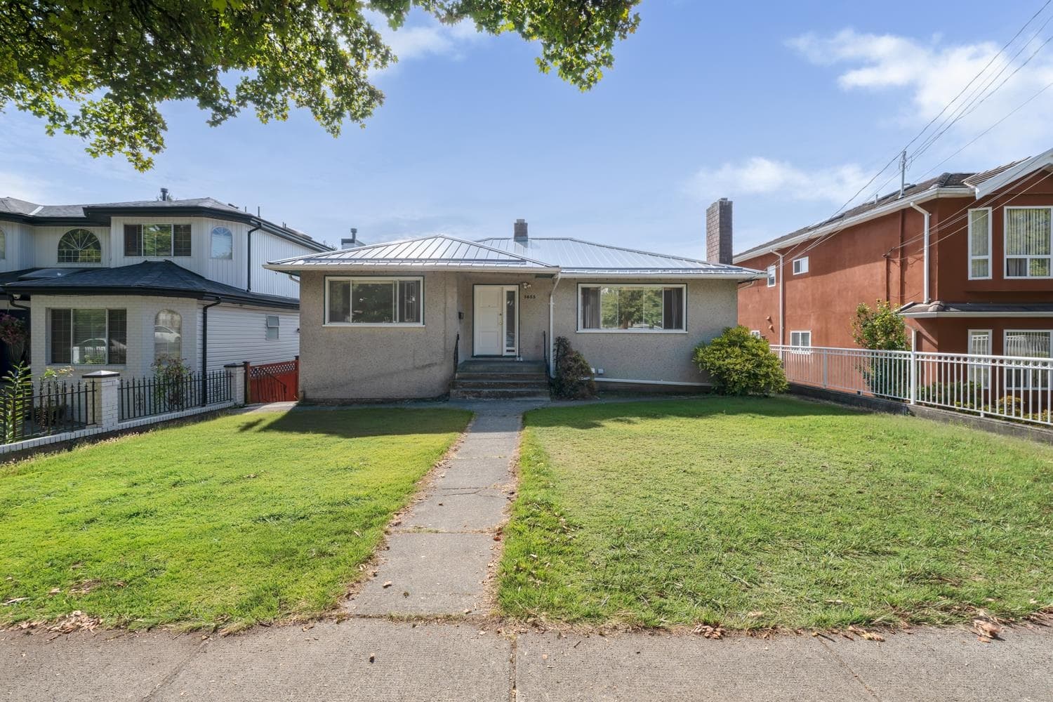 5655 Lancaster Street, Vancouver